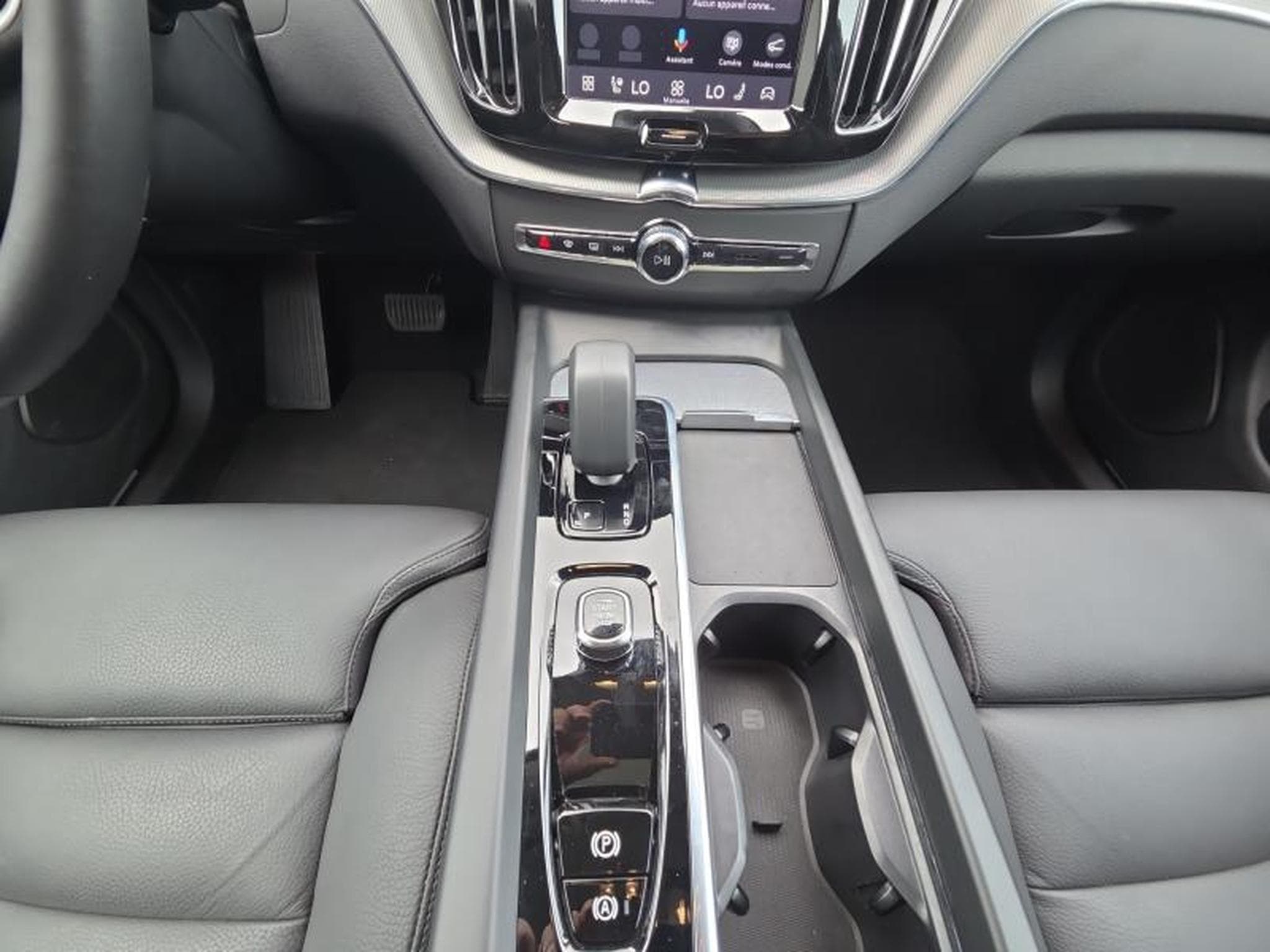 Volvo XC60 B5 AWD Ultra  Dark / Essence (2025) - Foto 11