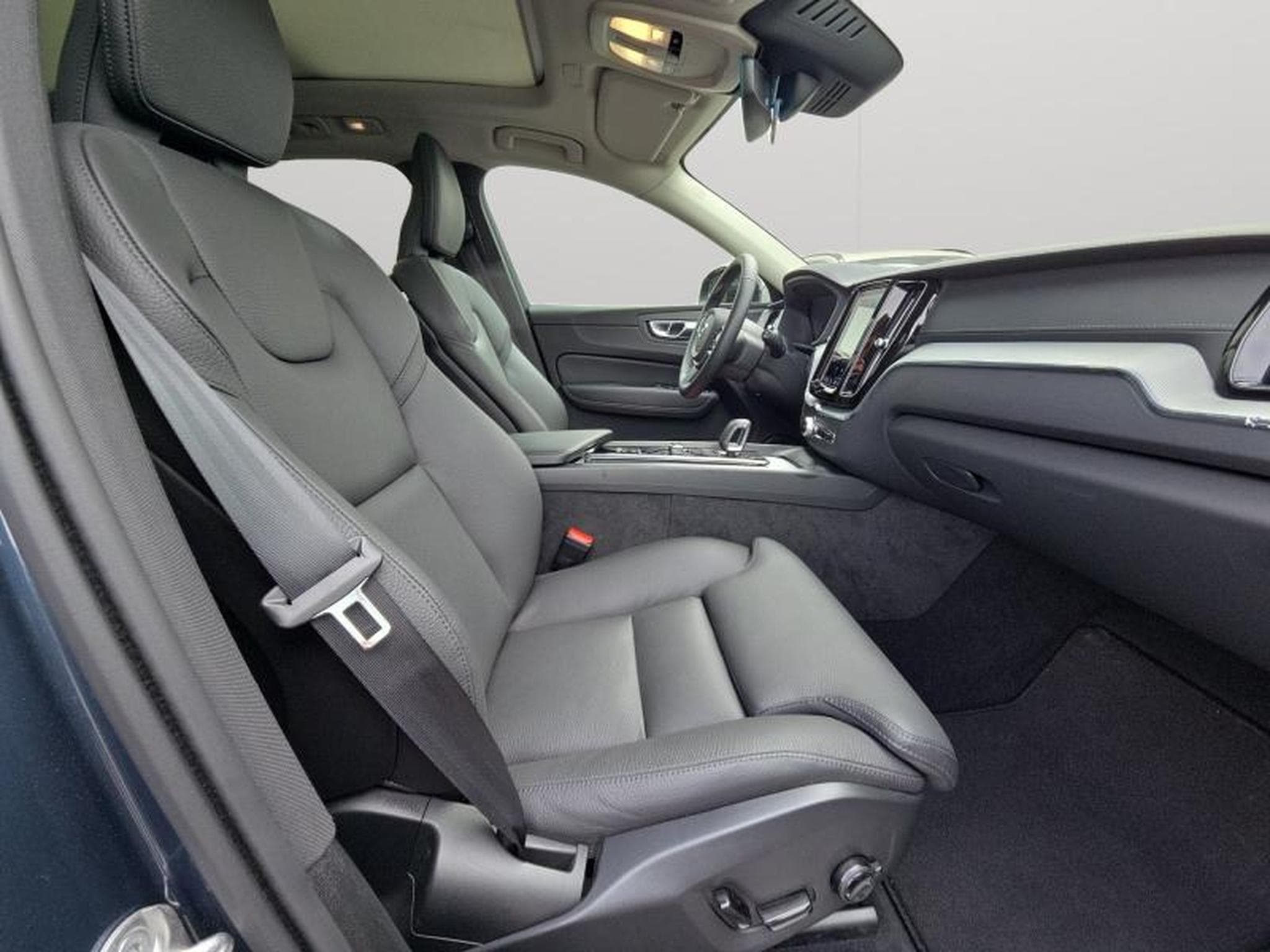 Volvo XC60 B5 AWD Ultra  Dark / Essence (2025) - Foto 15