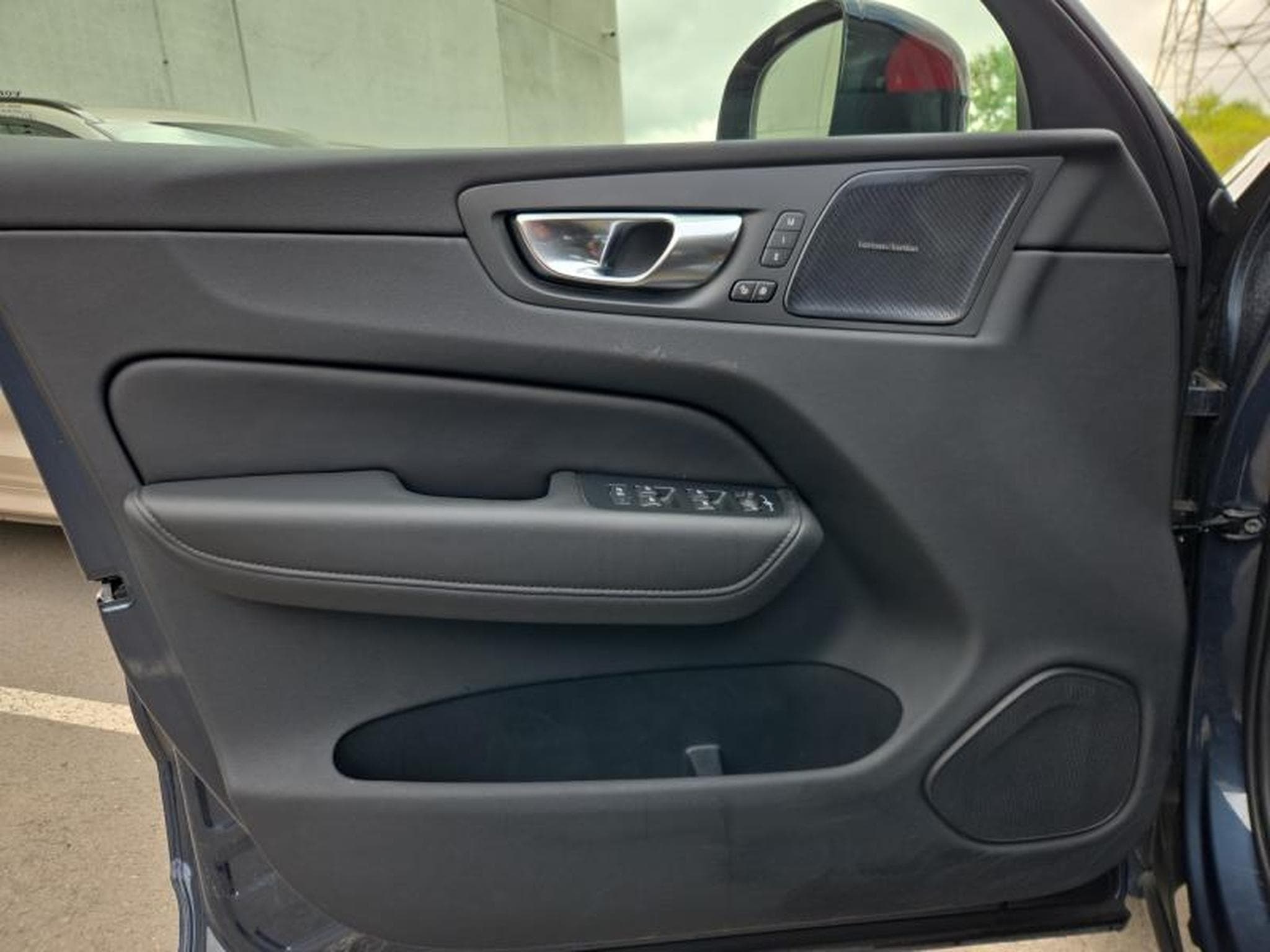 Volvo XC60 B5 AWD Ultra  Dark / Essence (2025) - Foto 20