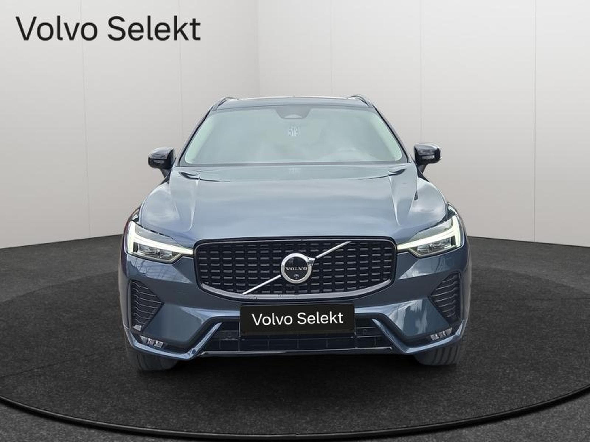 Volvo XC60 B5 AWD Ultra  Dark / Essence (2025) - Foto 8