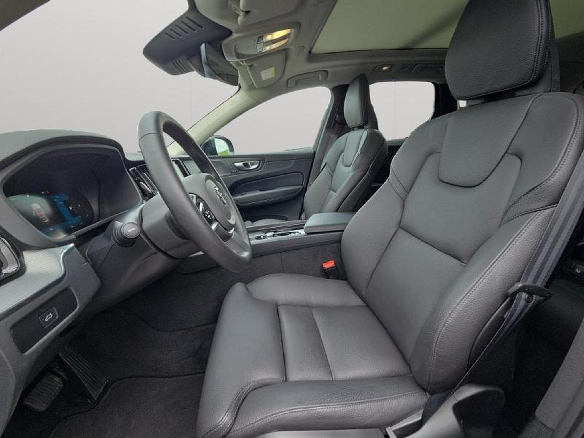 Volvo XC60 B5 AWD Ultra  Dark / Essence (2025) - Foto 9