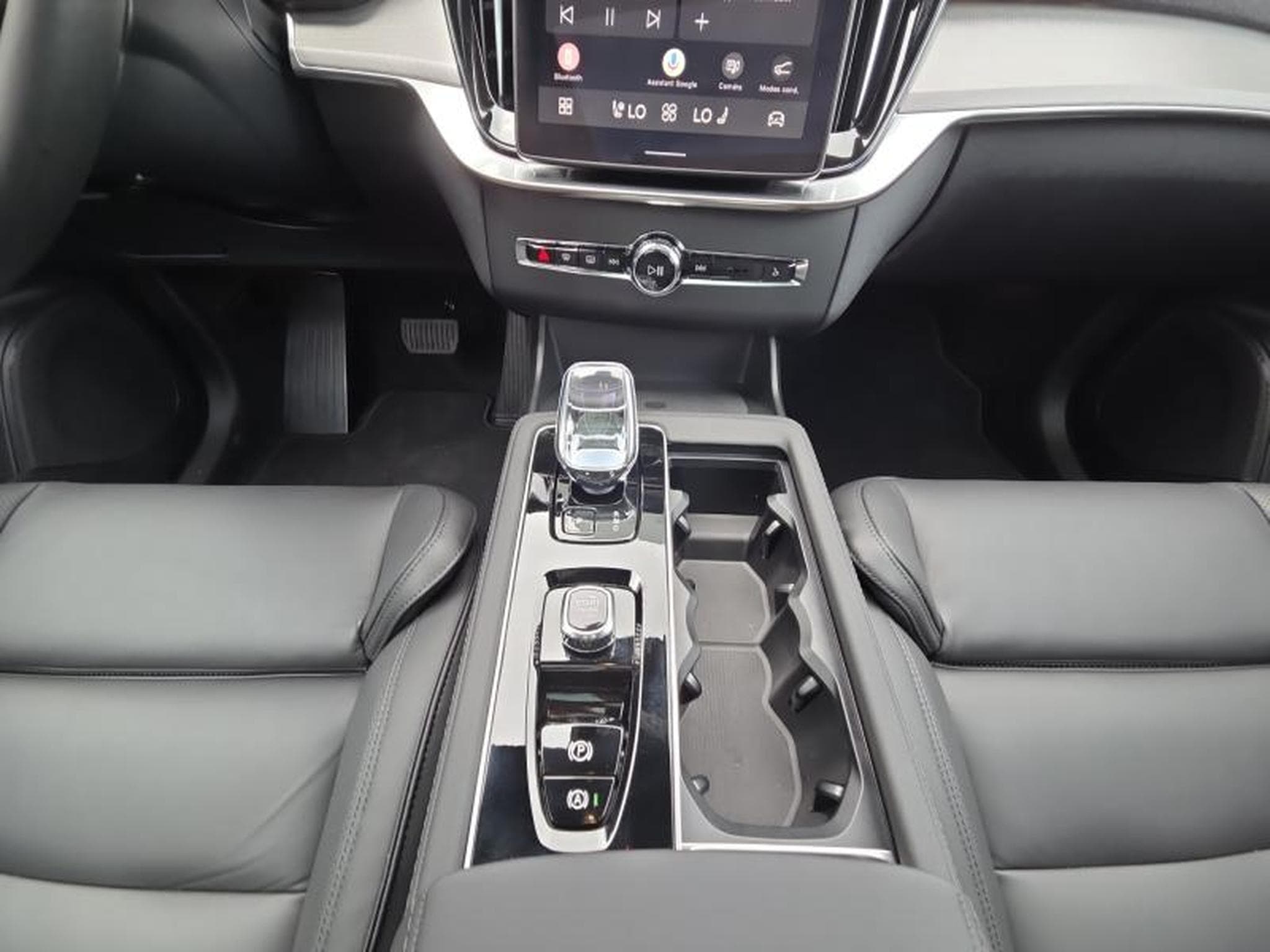 Volvo XC90 T8 Black Edition Plus AWD 2026 / Hybride (2026) - Foto 11