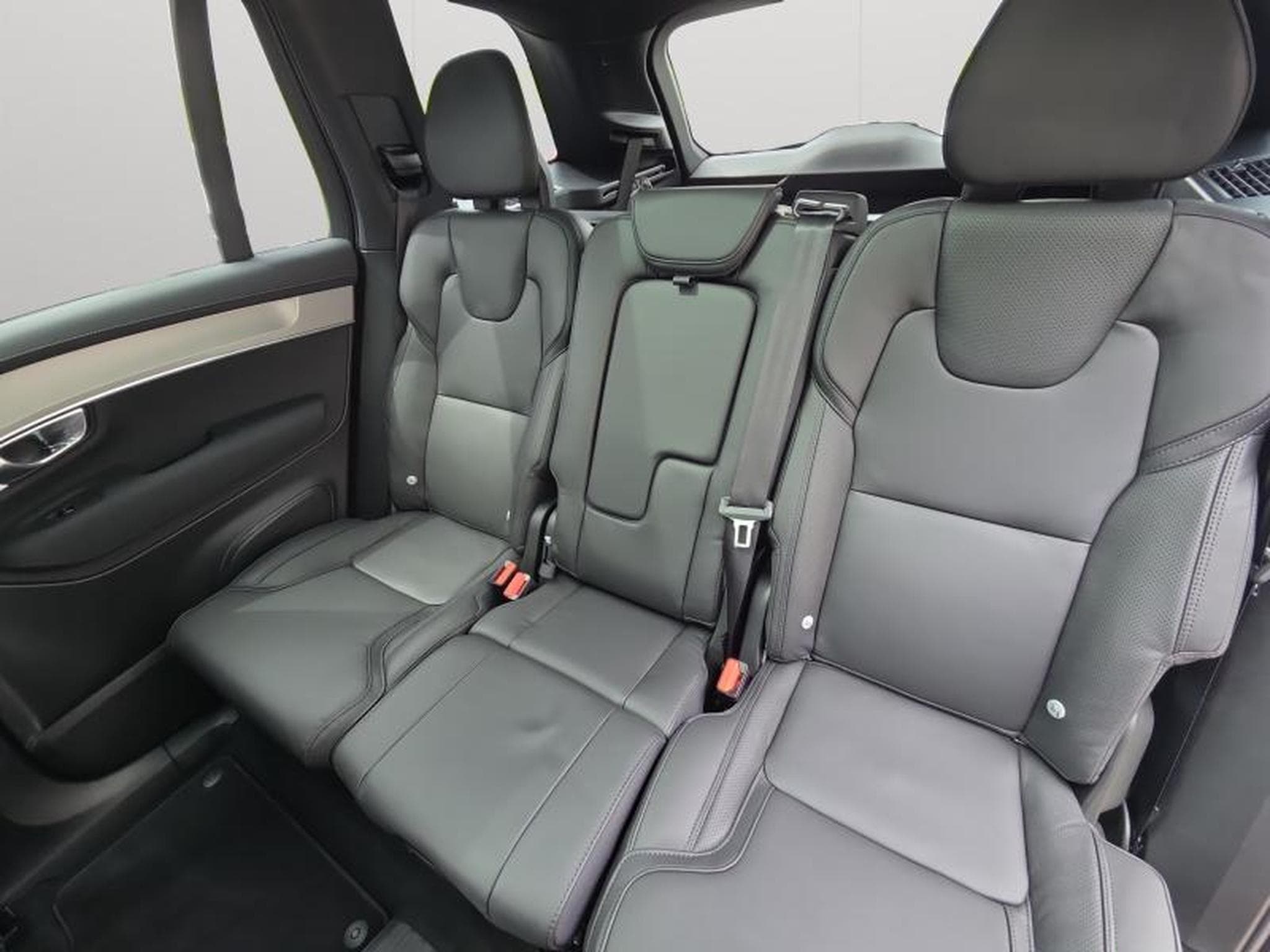 Volvo XC90 T8 Black Edition Plus AWD 2026 / Hybride (2026) - Foto 13