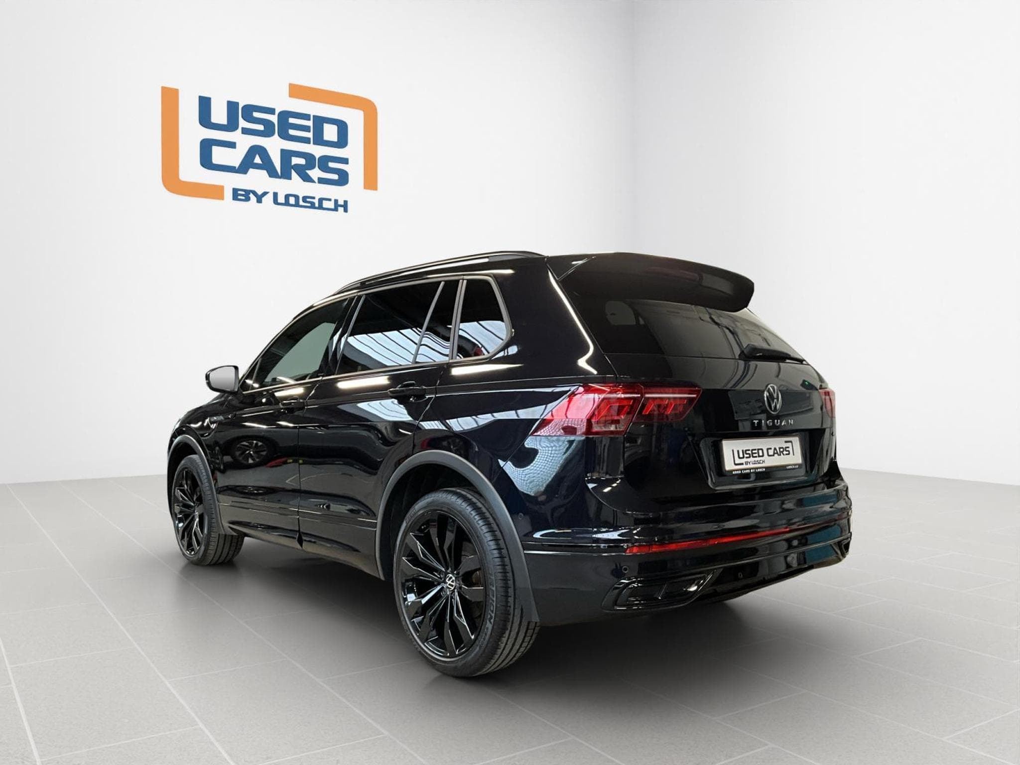 VW Tiguan R-Line+DSG+4M+Black-Style+Pano+AHK+Matrix (2020) - Foto 6