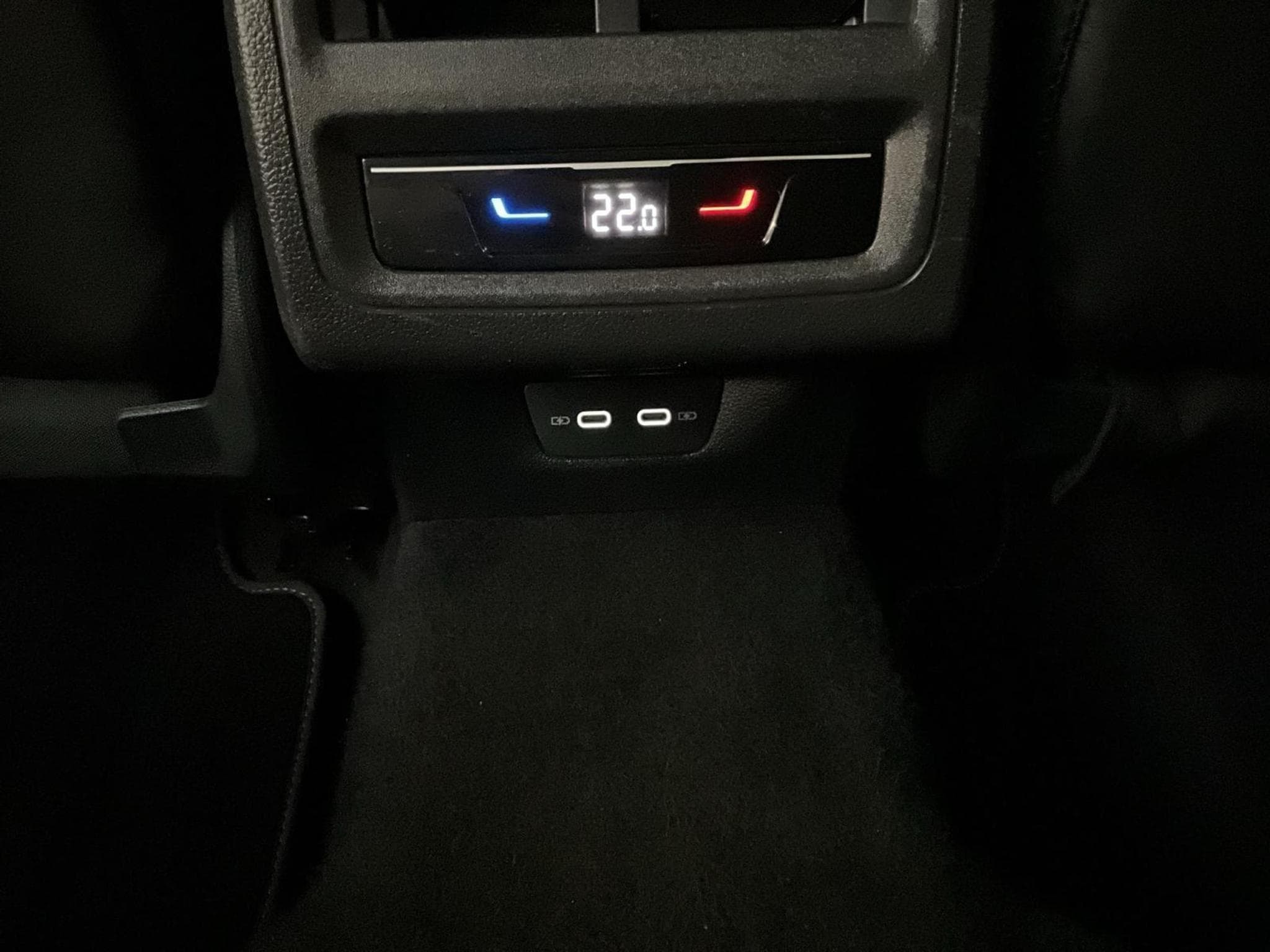 VW Golf R-Line+DSG+Pano+Rear-View+Nai+LED (2022) - Foto 21
