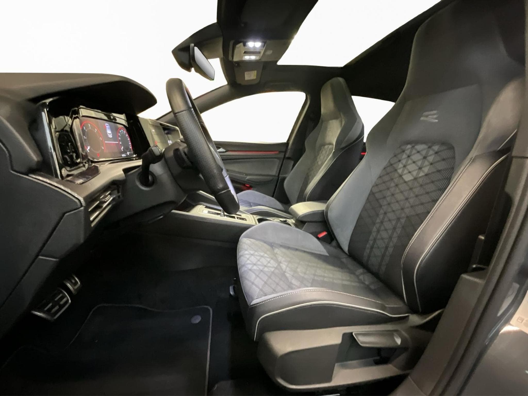 VW Golf R-Line+DSG+Pano+Rear-View+Nai+LED (2022) - Foto 9