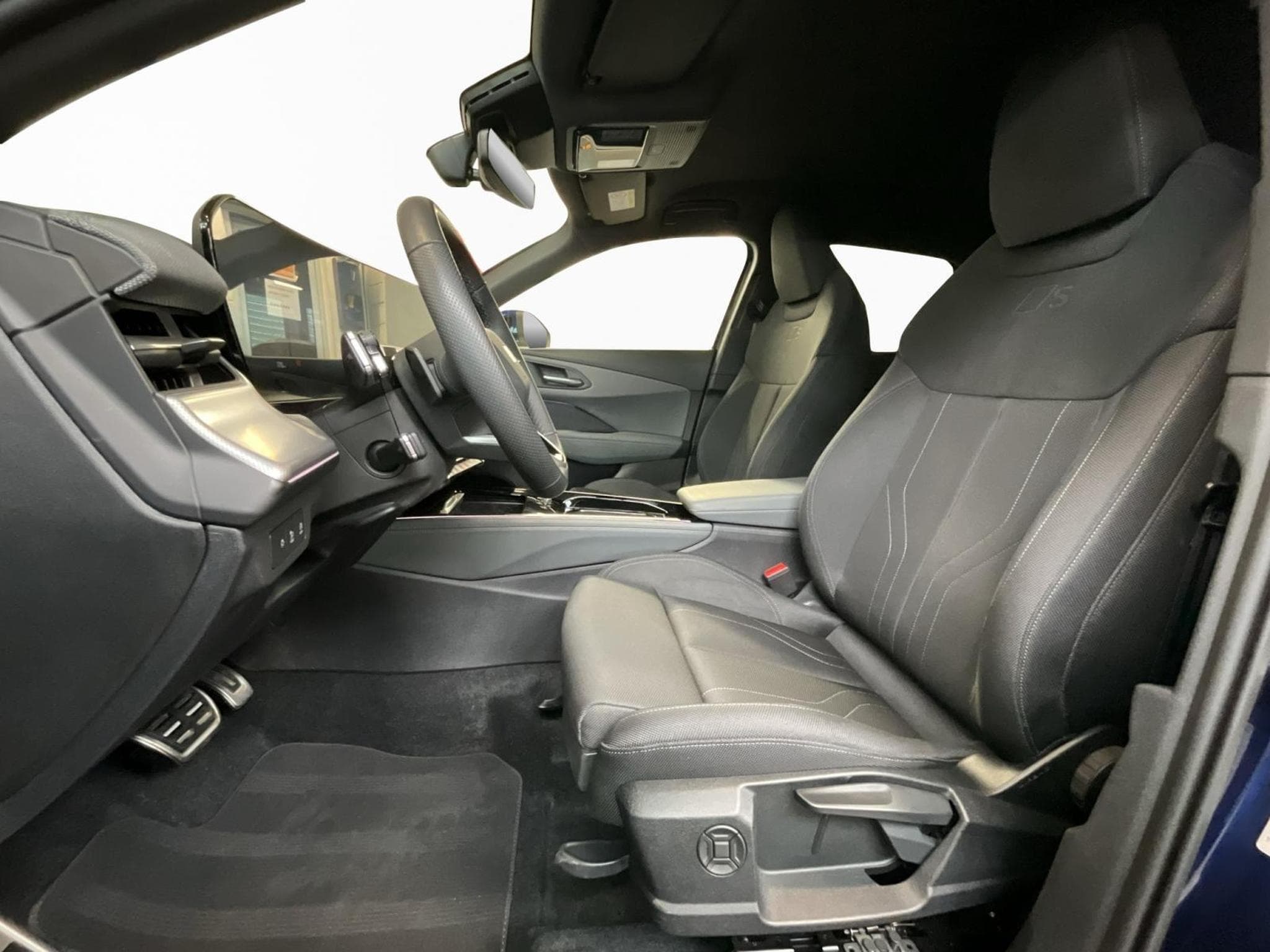 Audi Q3 S-Tronic+S-Line+Led+P.Business+AHK+LM19 (2025) - Foto 9
