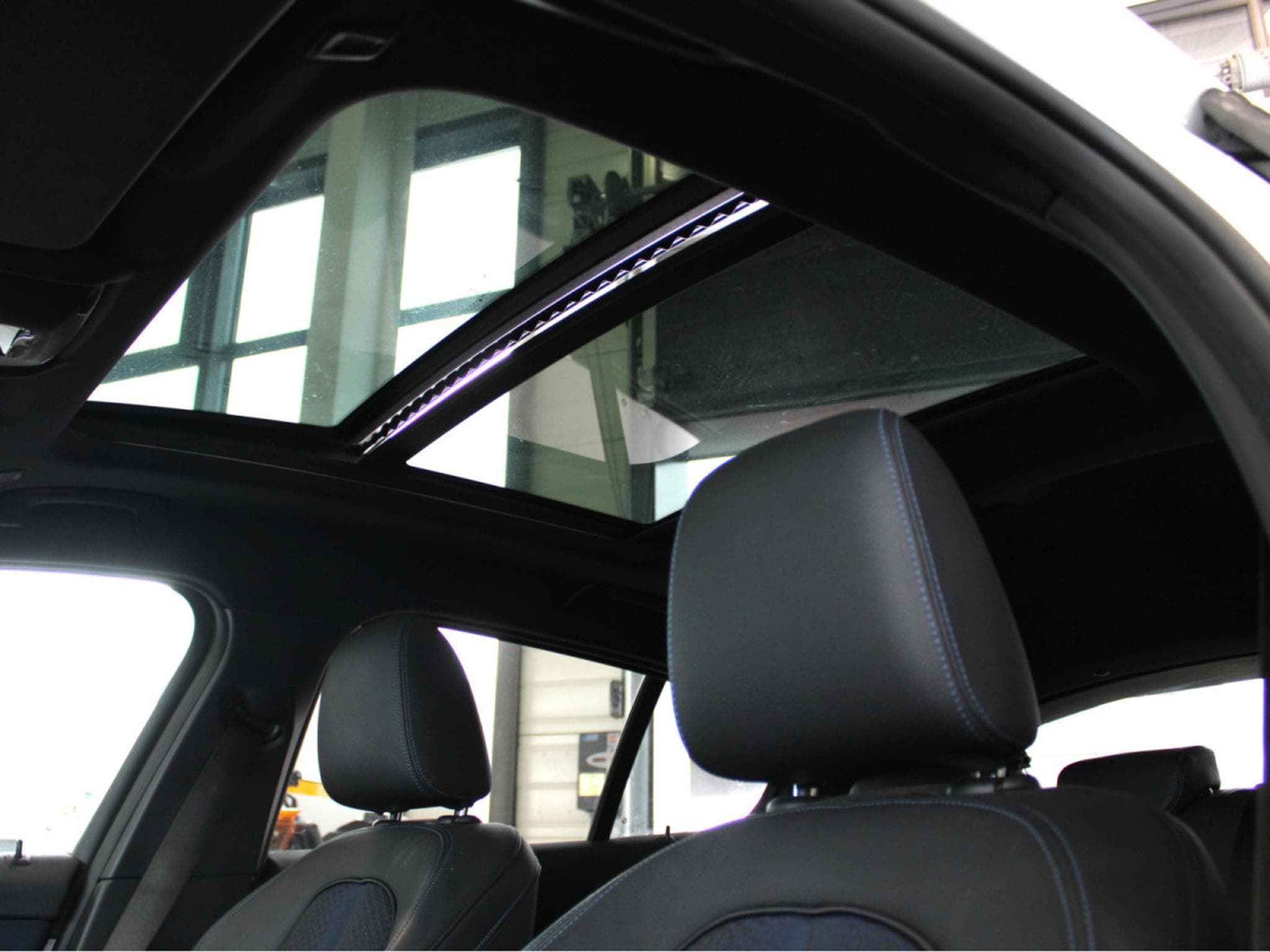 BMW 118 i M SPORT PAKET PANO CUIR NAVI 1 HAND (2020) - Foto 11