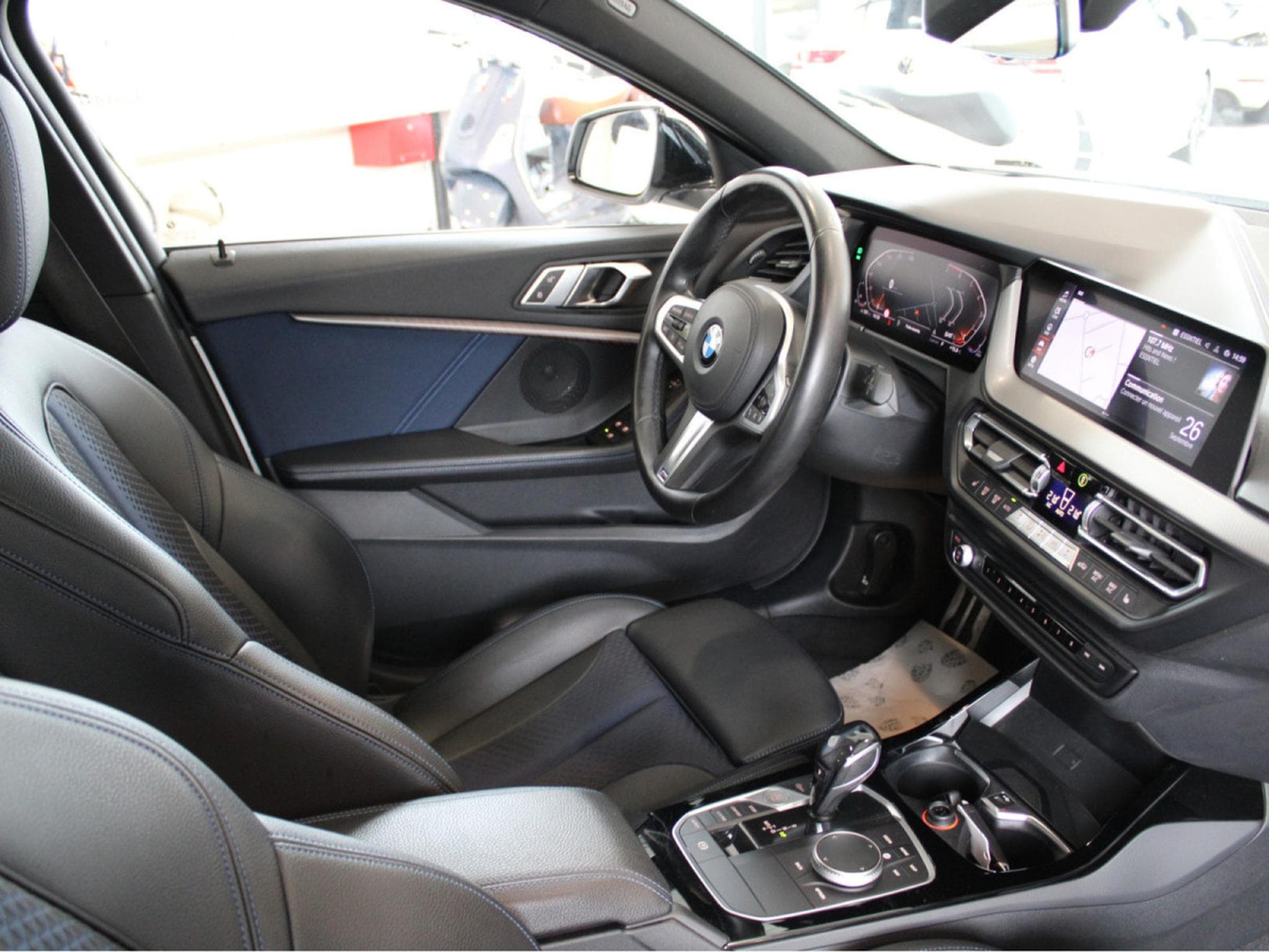 BMW 118 i M SPORT PAKET PANO CUIR NAVI 1 HAND (2020) - Foto 12