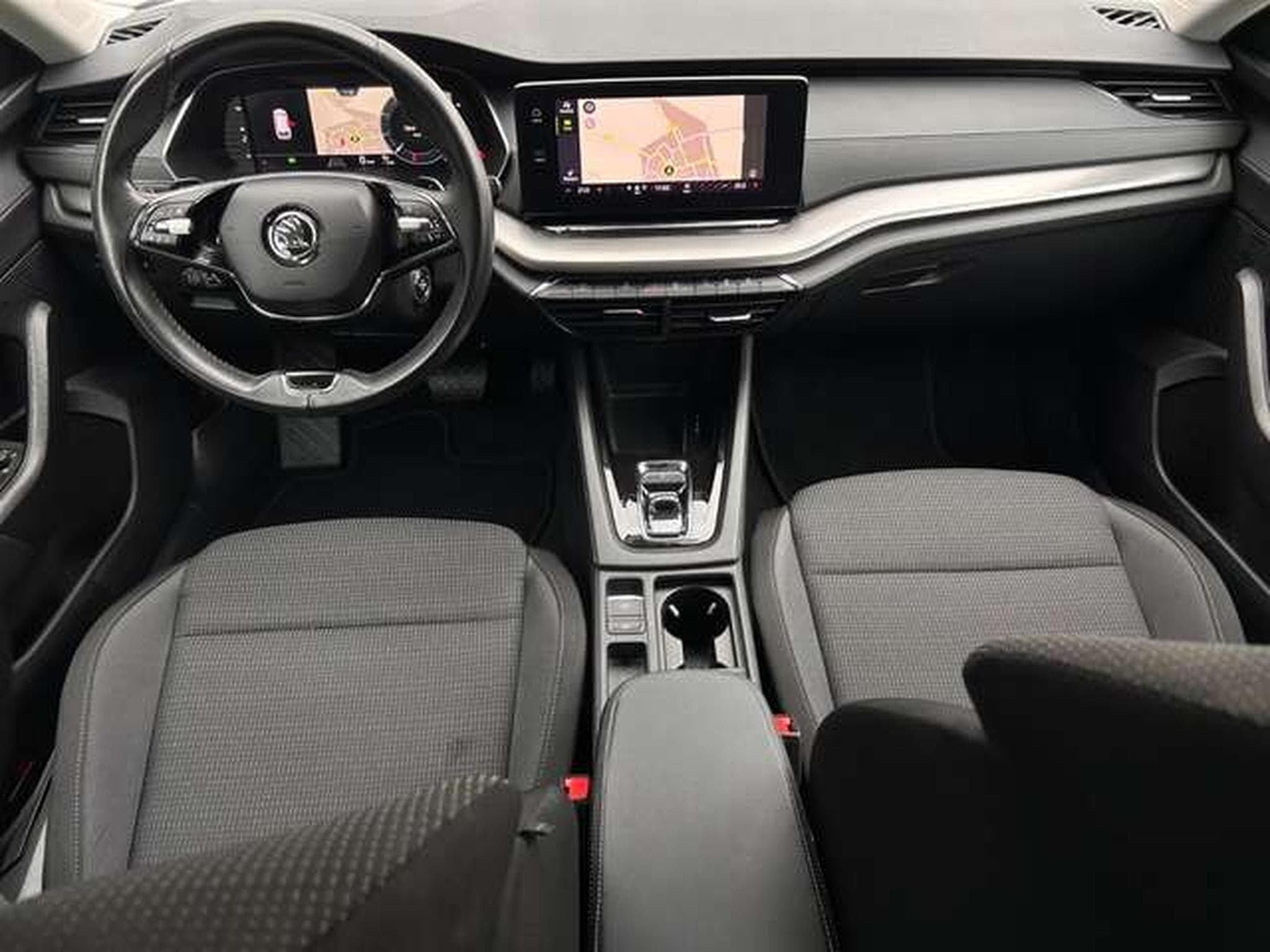Skoda Octavia 2.0 TDI 116 DSG7 AMBITION (2023) - Photo 3