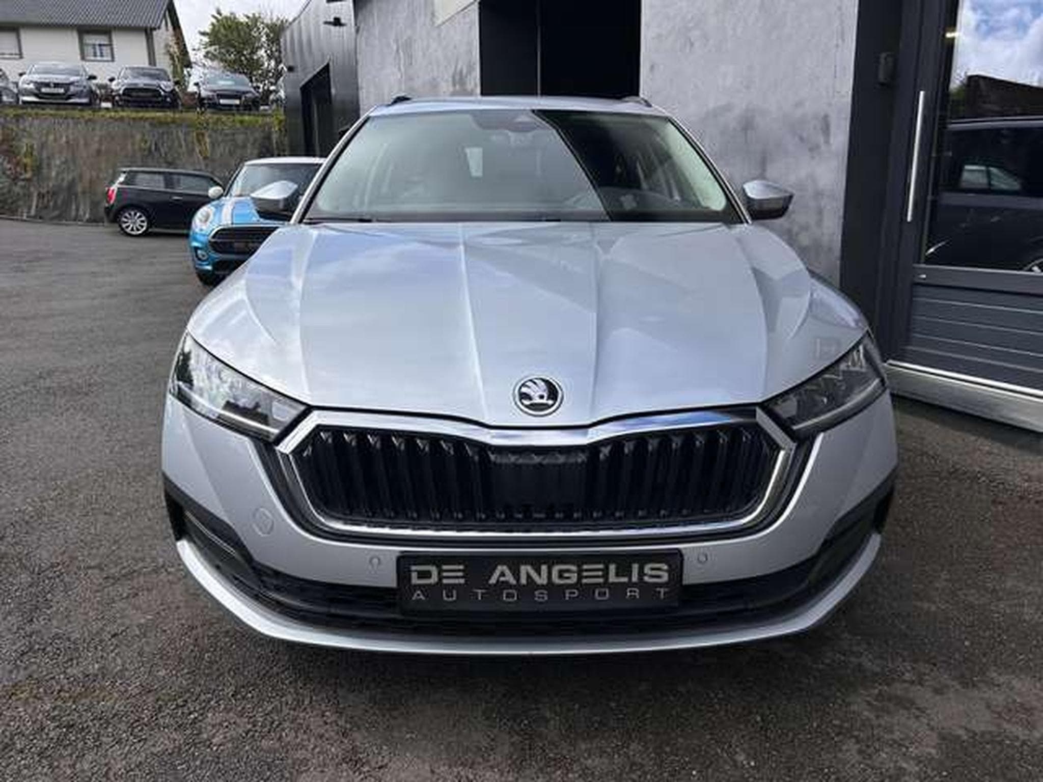 Skoda Octavia 2.0 TDI 116 DSG7 AMBITION (2023) - Photo 8