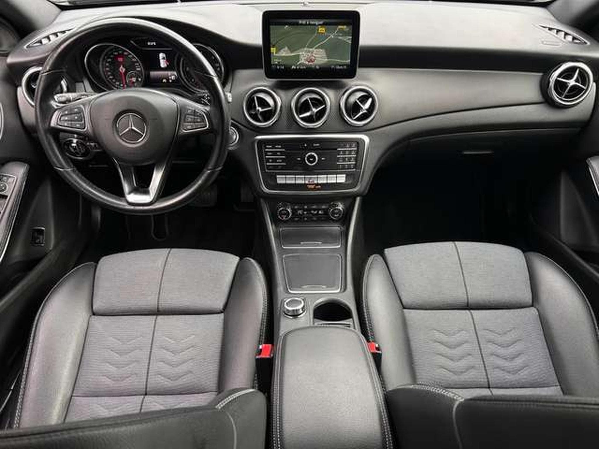 Mercedes GLA 200 200 CDI DCT SENSATION (2019) - Foto 3