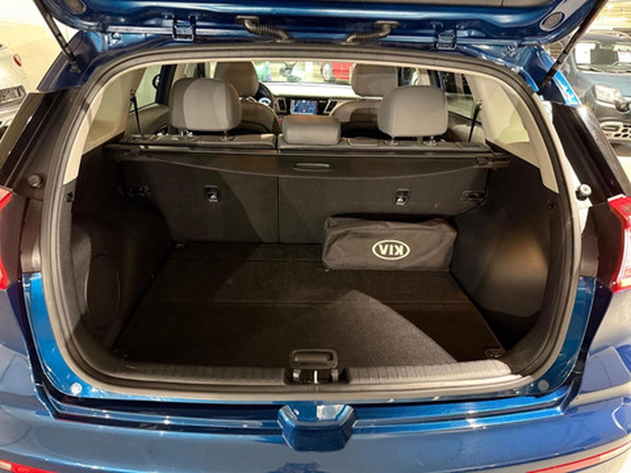 Kia Niro 1.6 e-Niro (2018) - Foto 12