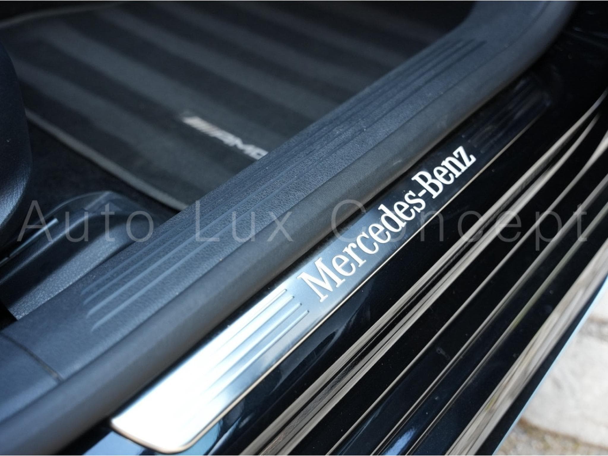 Mercedes A 250 e AMG Line 8G-DCT (2020) - Photo 24