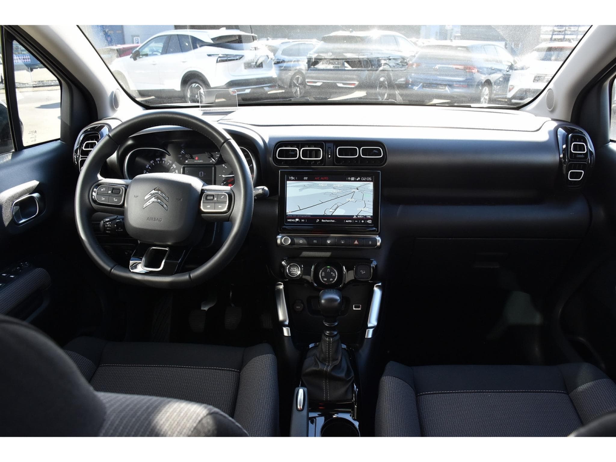 Citroën C3 Aircross 1.2 PureTech 110 MAX REGUL GPS LANE HUD GRIP CAM JA17 1°MAIN (2024) - Photo 9