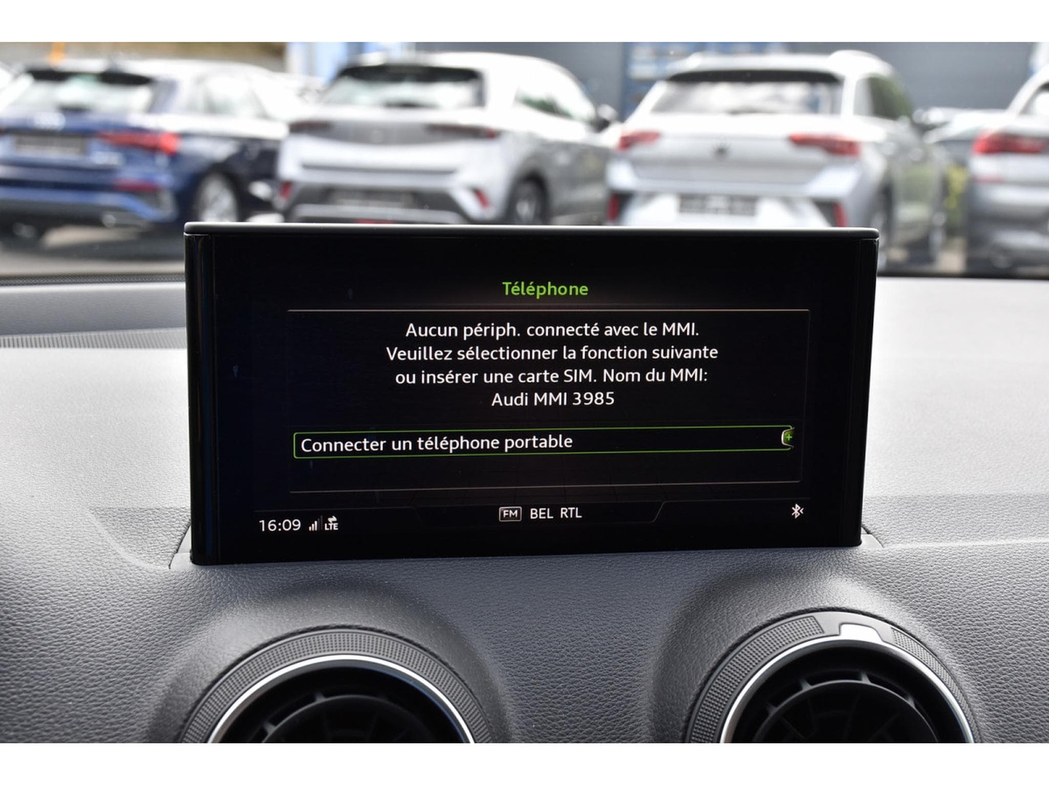 Audi Q2 35 TFSI S-Tronic TO CUIR ACC LANE SIDE GPS CAM LED 1° MAIN (2019) - Photo 13