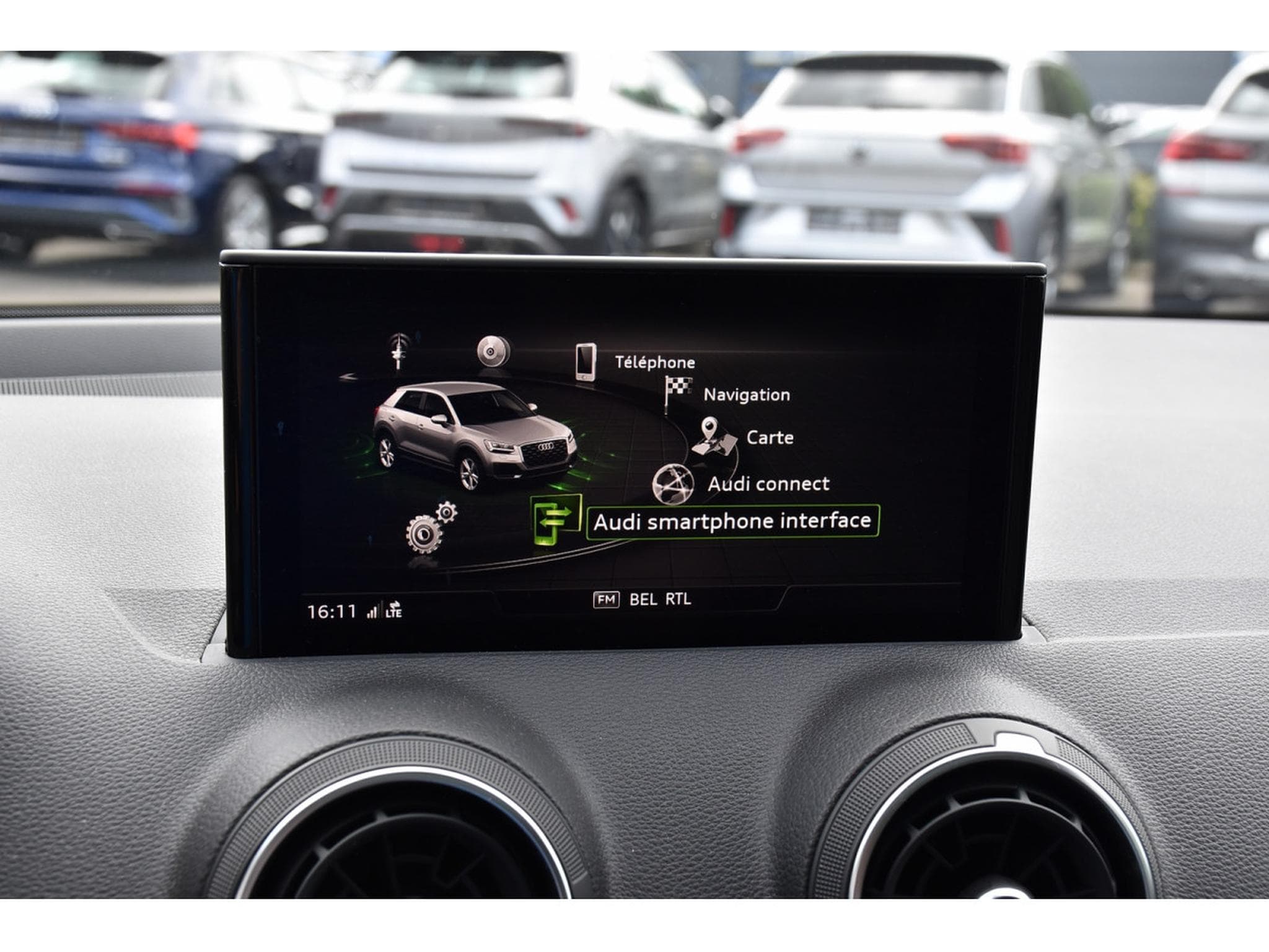 Audi Q2 35 TFSI S-Tronic TO CUIR ACC LANE SIDE GPS CAM LED 1° MAIN (2019) - Photo 14