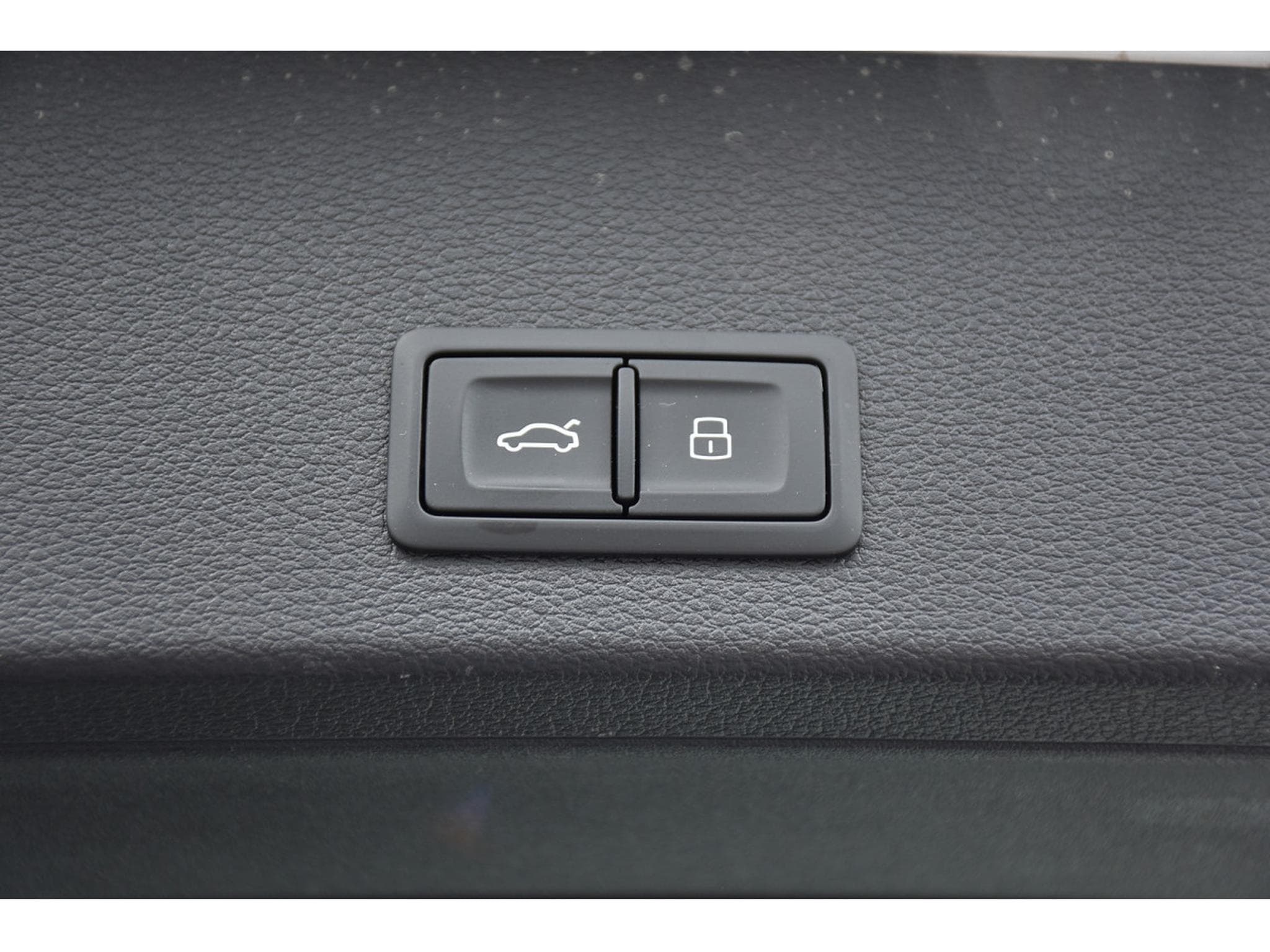 Audi Q2 35 TFSI S-Tronic TO CUIR ACC LANE SIDE GPS CAM LED 1° MAIN (2019) - Photo 24