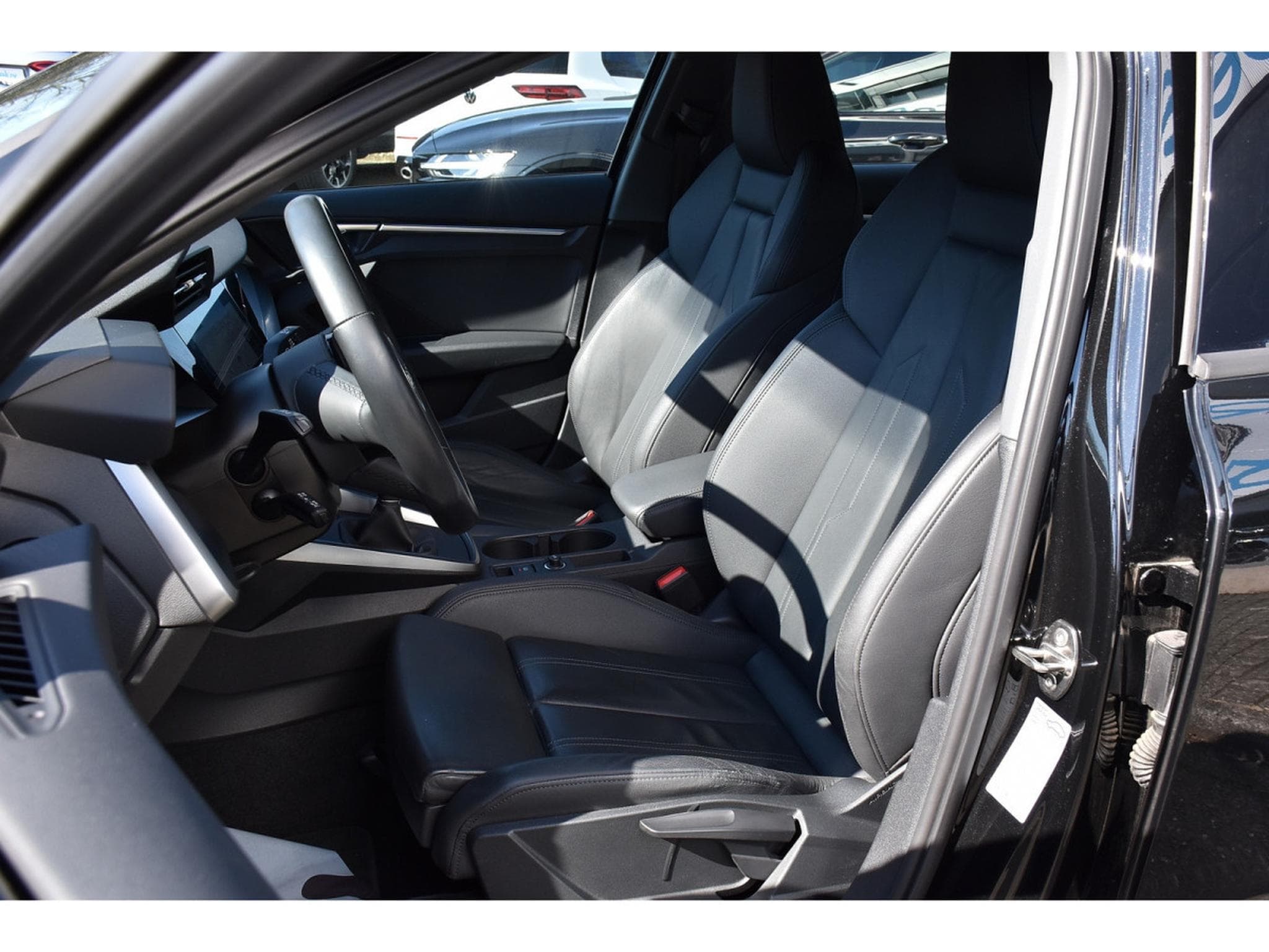 Audi A3 Limousine 30 TDI S-Line CUIR GPS B&O PARK 1° MAIN (2023) - Photo 6