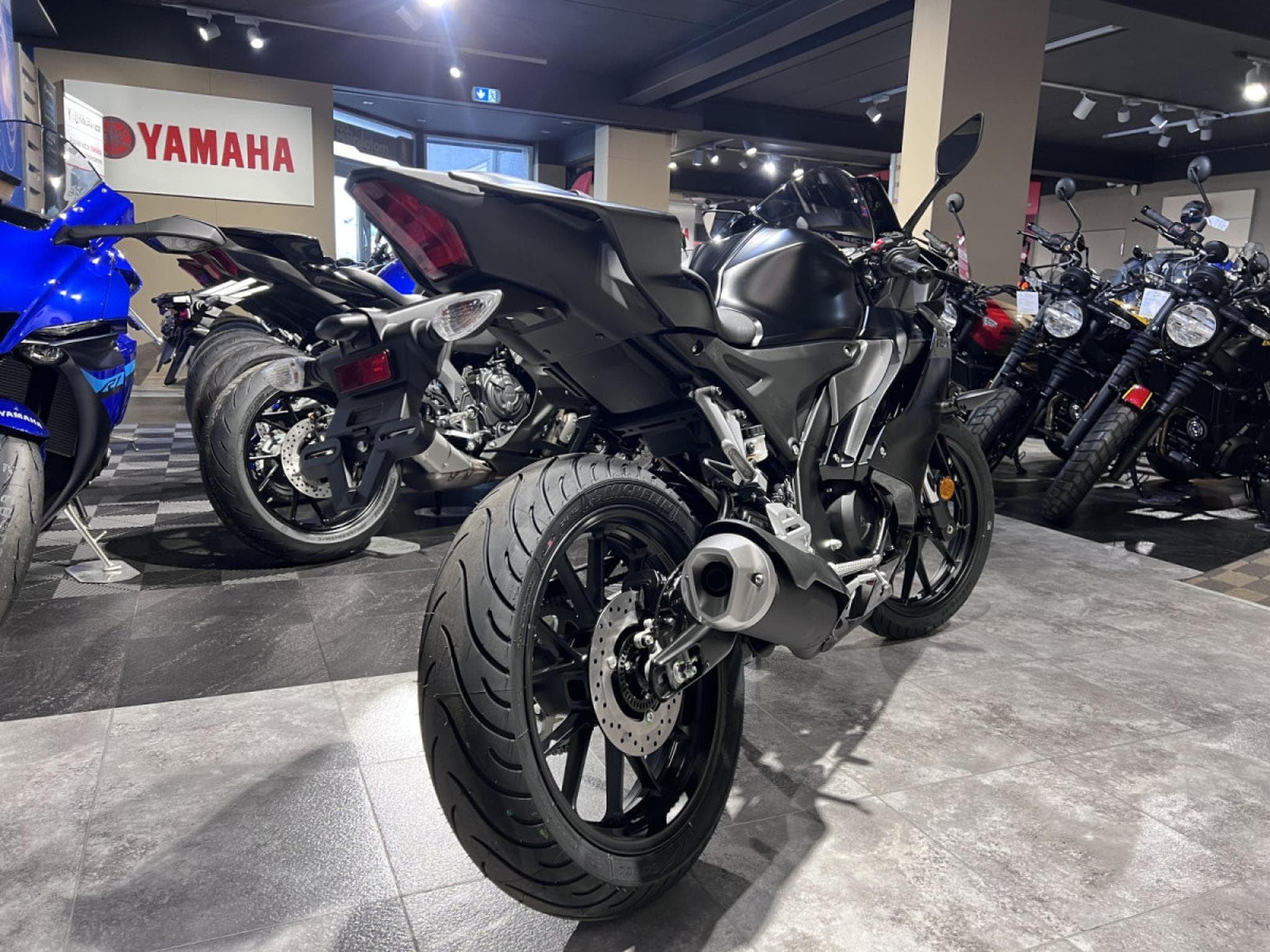 Yamaha YZF (2026) - Photo 3
