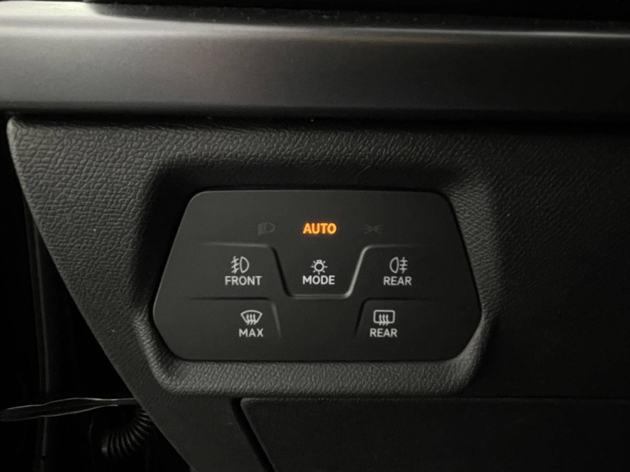 Cupra Formentor 2.0 TSI VZ 333 DSG 4 Drive (2025) - Photo 17