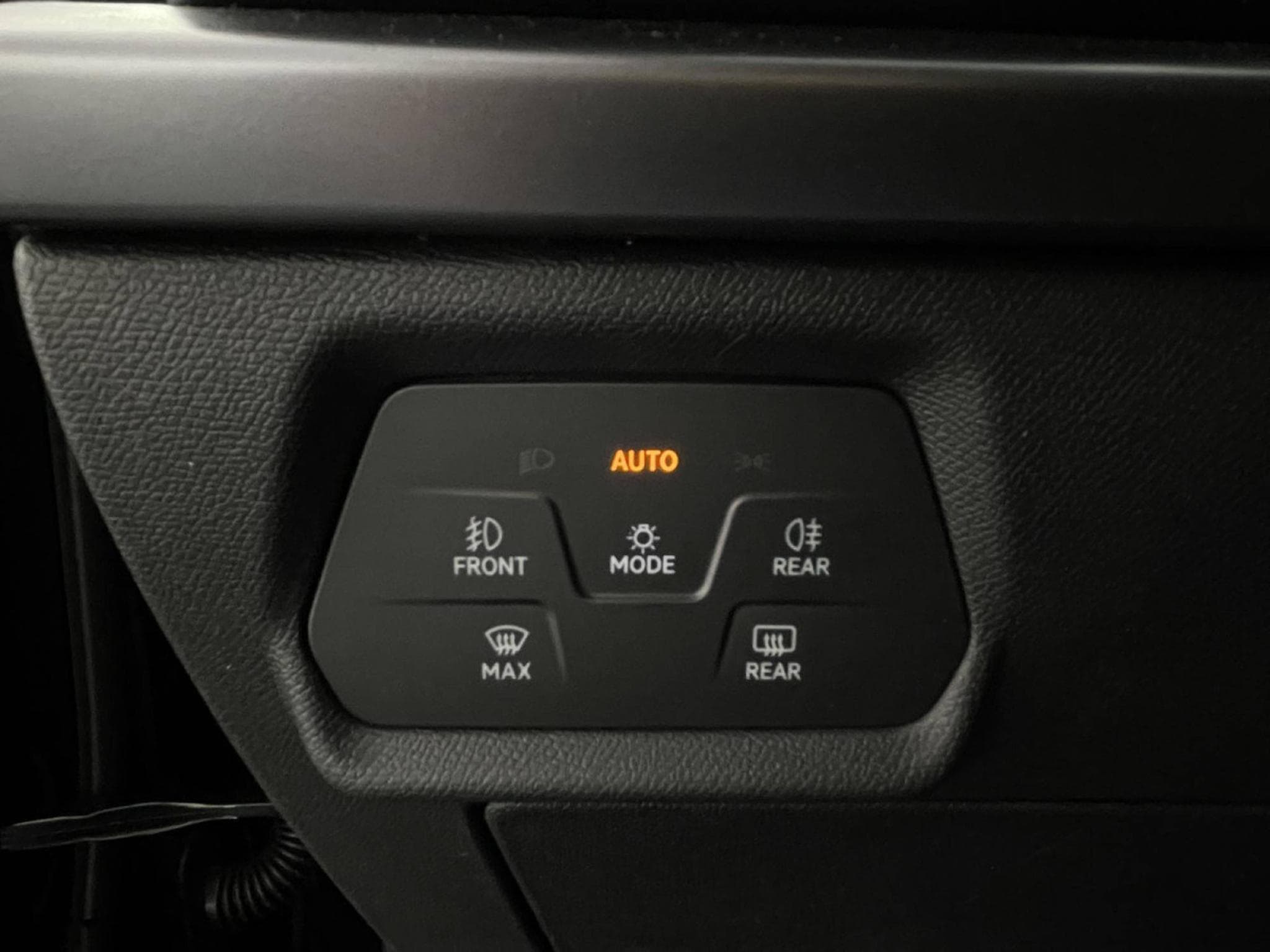 Cupra Formentor 2.0 TSI VZ 333 DSG 4 Drive (2025) - Photo 18