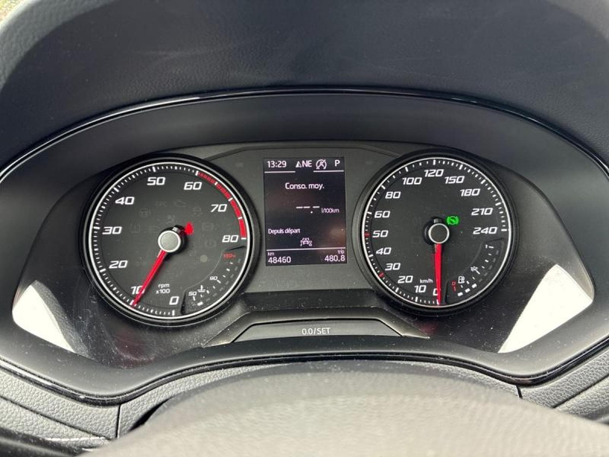 SEAT Arona 1.0 EcoTSI 115ch Start/Stop Style DSG Euro6d-T (2020) - Photo 3