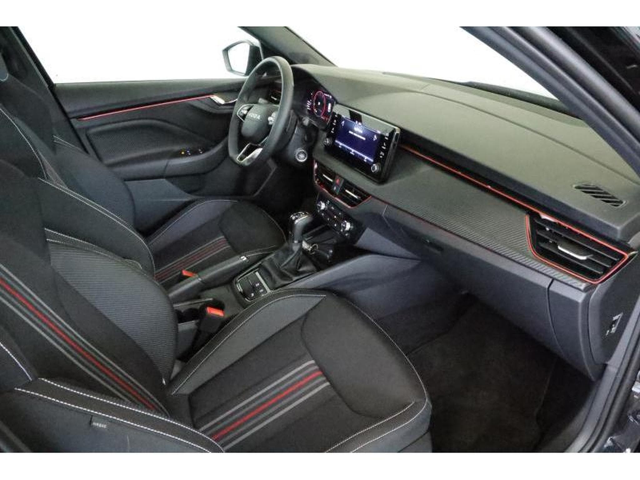 Skoda Kamiq Monte Carlo (2025) - Foto 12