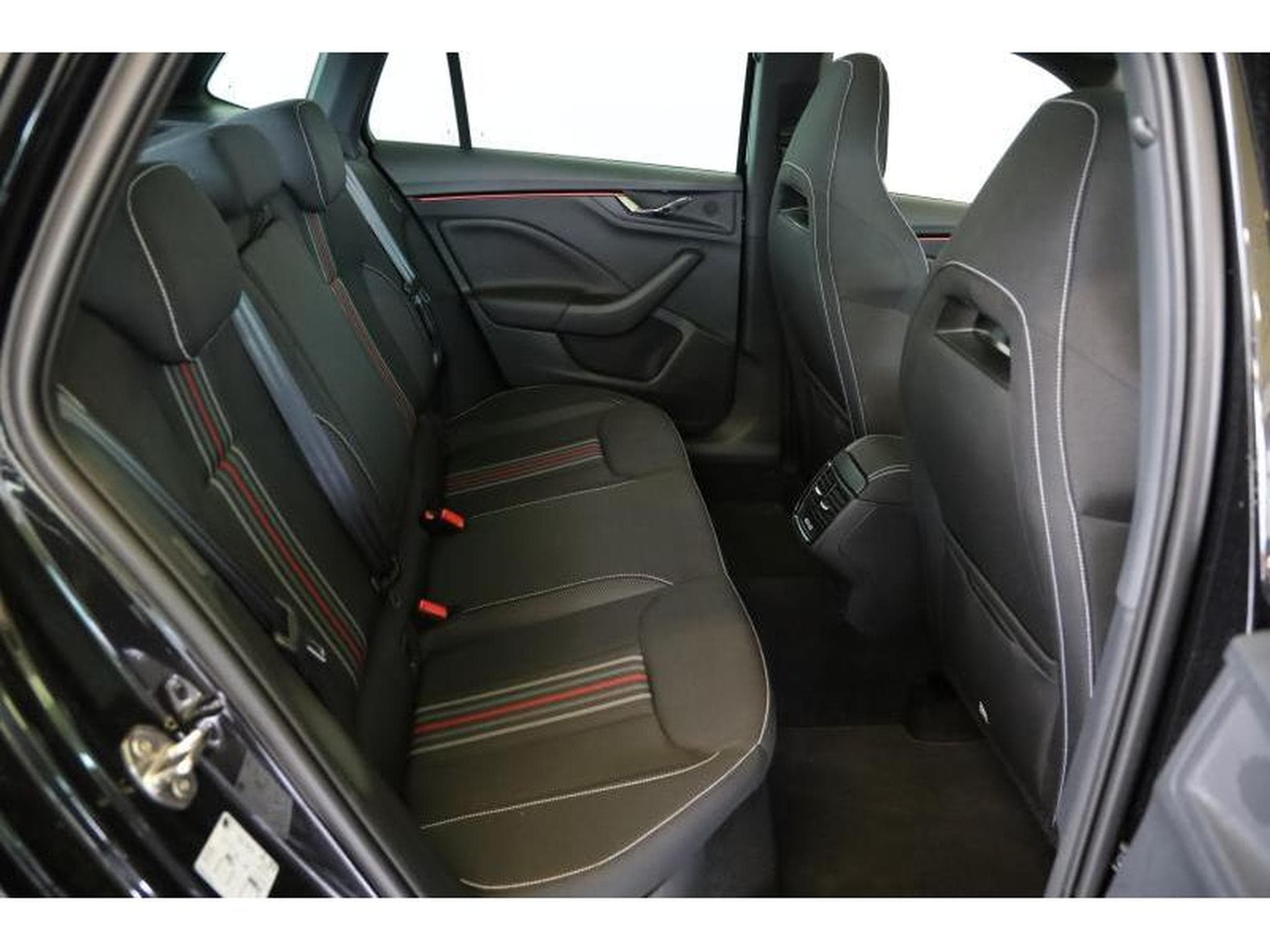 Skoda Kamiq Monte Carlo (2025) - Foto 14