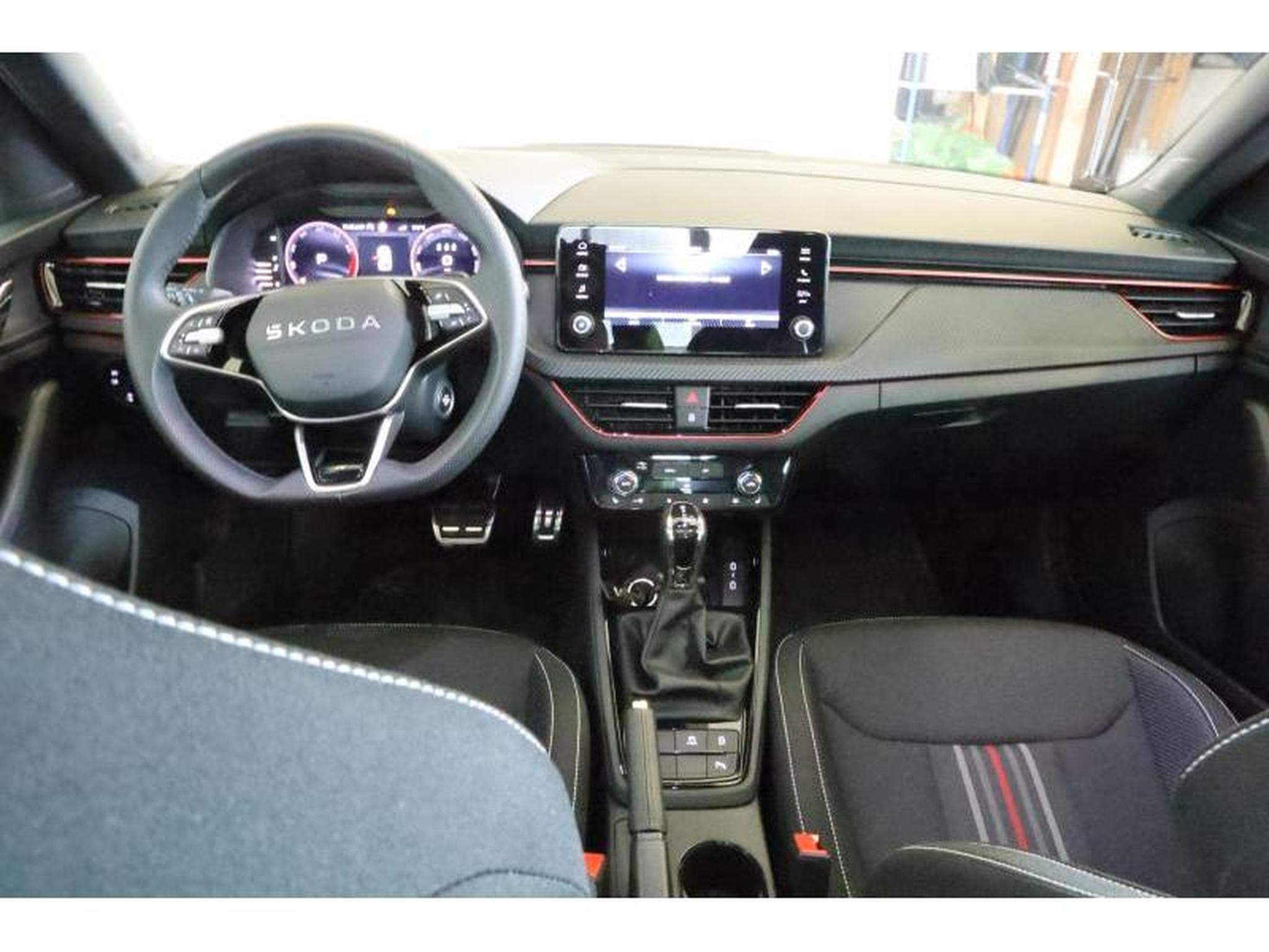 Skoda Kamiq Monte Carlo (2025) - Foto 2