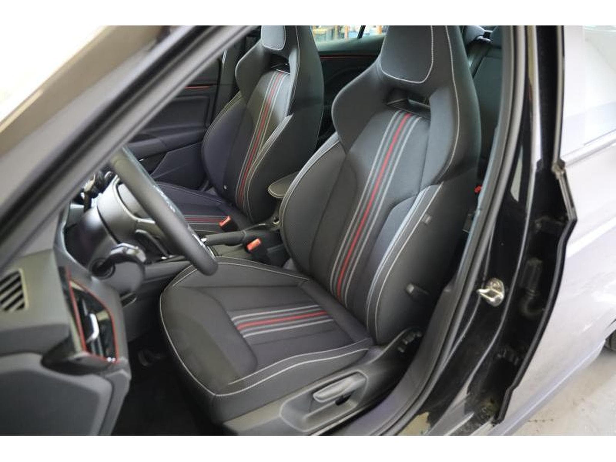 Skoda Kamiq Monte Carlo (2025) - Foto 4