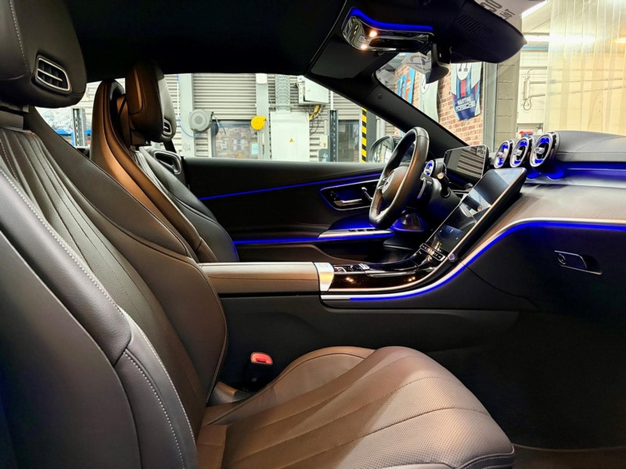Mercedes CLE 200 CLE 200 Cabrio 2.0 204cv Auto AMG-LINE (2025) - Photo 8