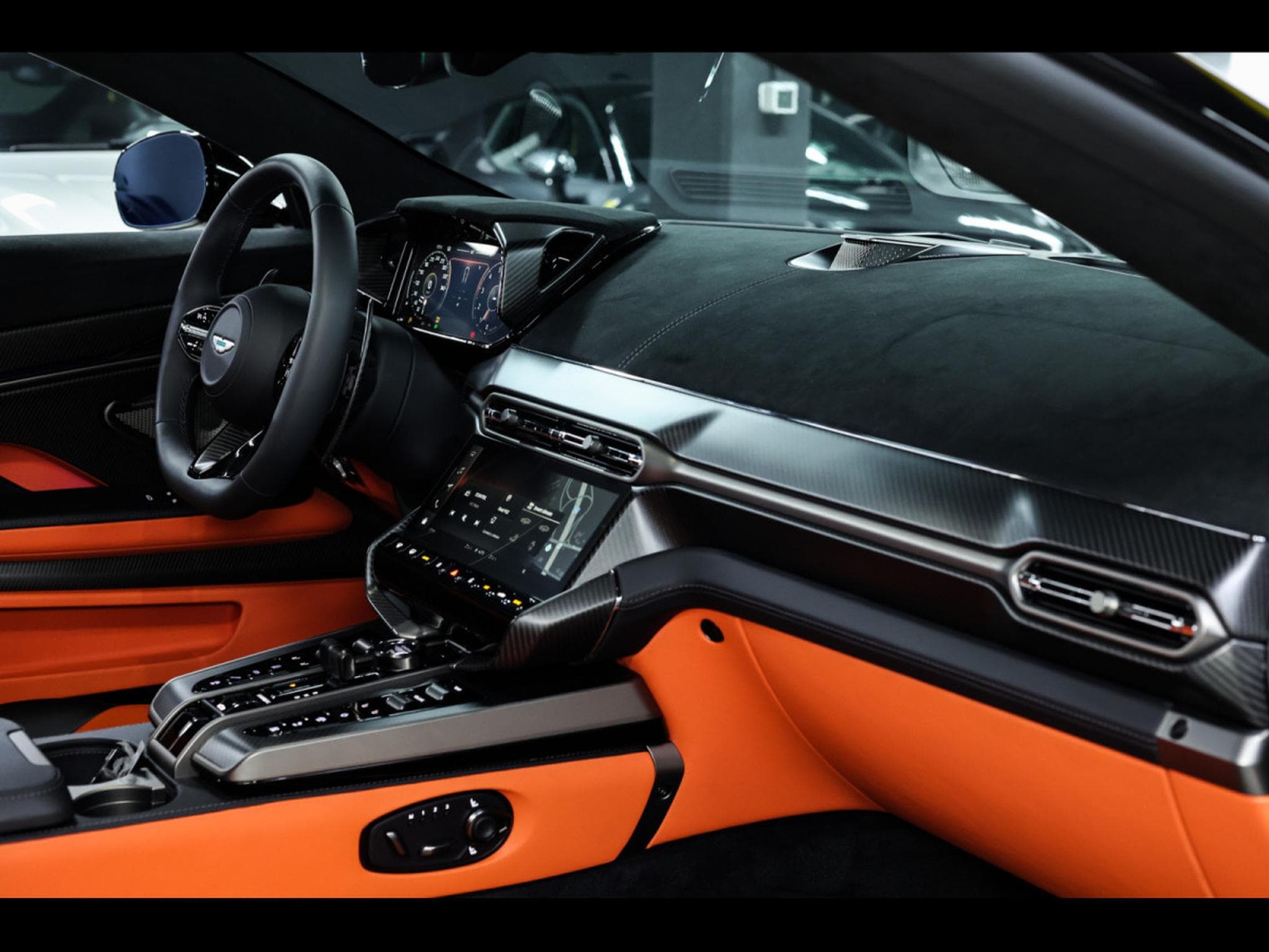 Aston-Martin Vanquish III VOLANTE V12 BI-TURBO 5.2°XPEL STEALTH (2025) - Photo 15