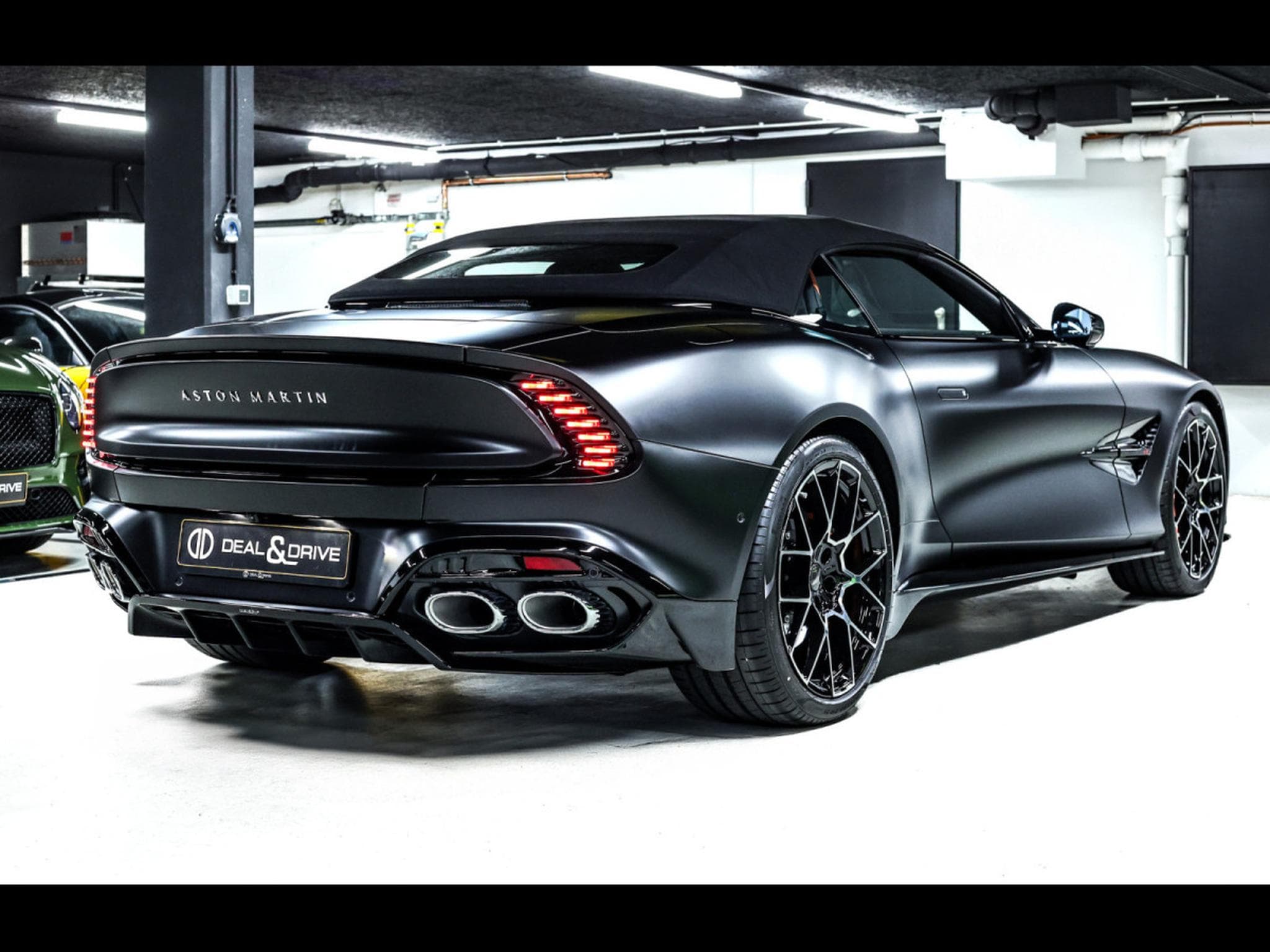 Aston-Martin Vanquish III VOLANTE V12 BI-TURBO 5.2°XPEL STEALTH (2025) - Photo 8