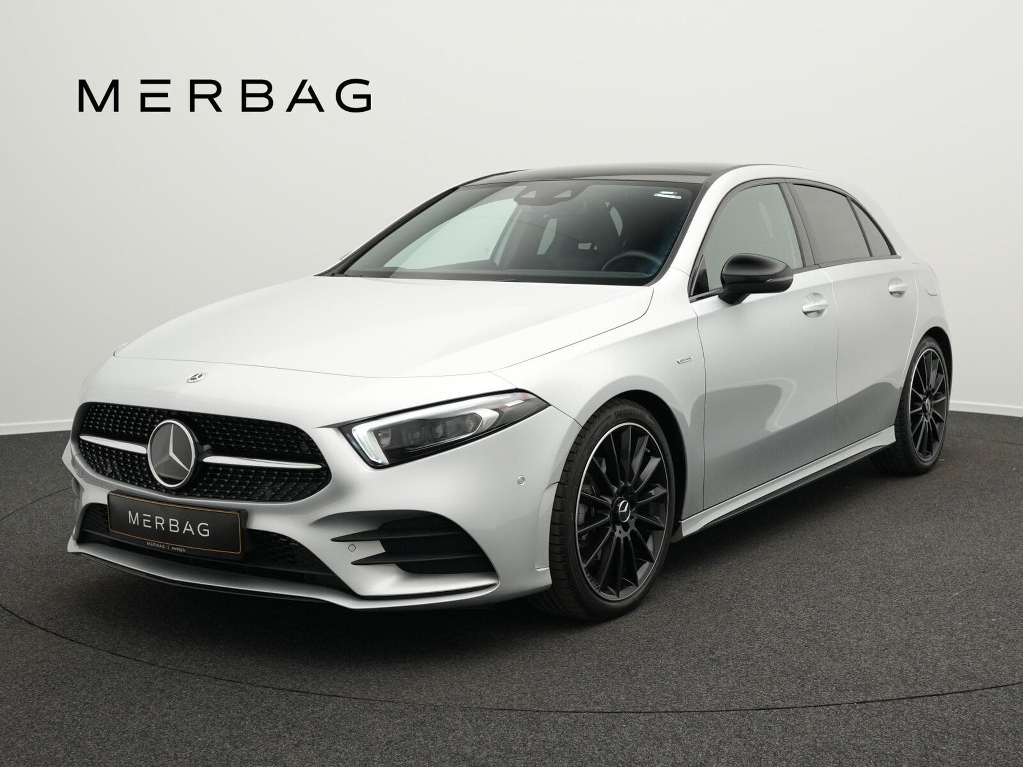 Mercedes A 200 AMG-Line Pano+Multi+19"+Ambi (2022) - Foto 1