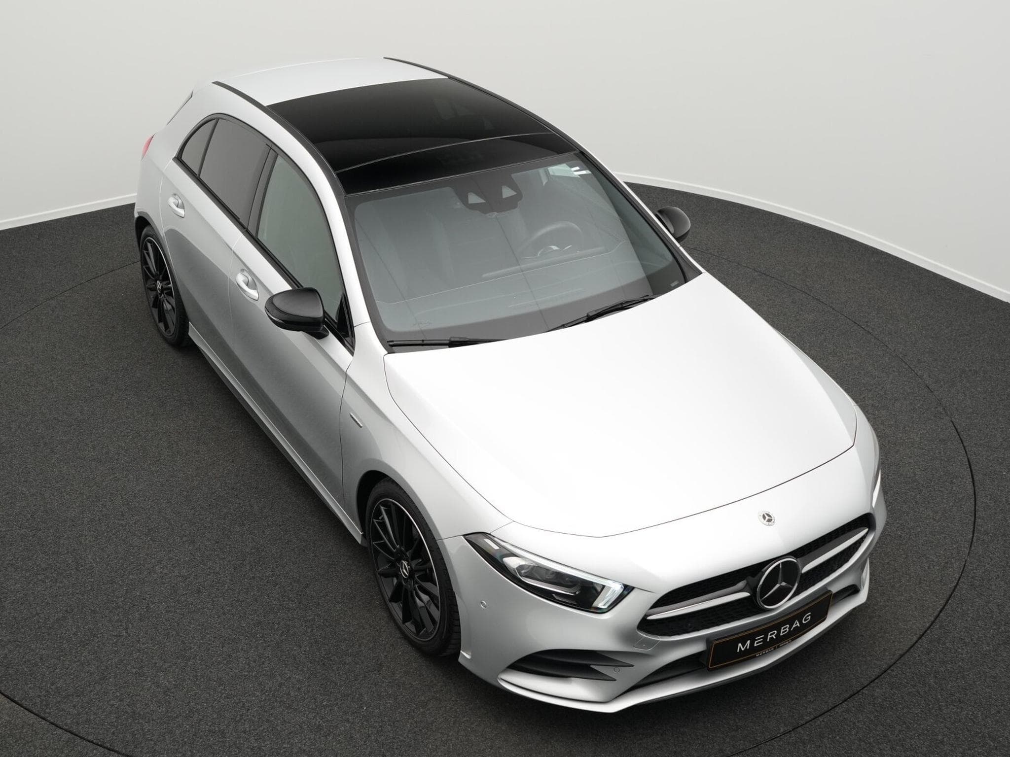 Mercedes A 200 AMG-Line Pano+Multi+19"+Ambi (2022) - Foto 10