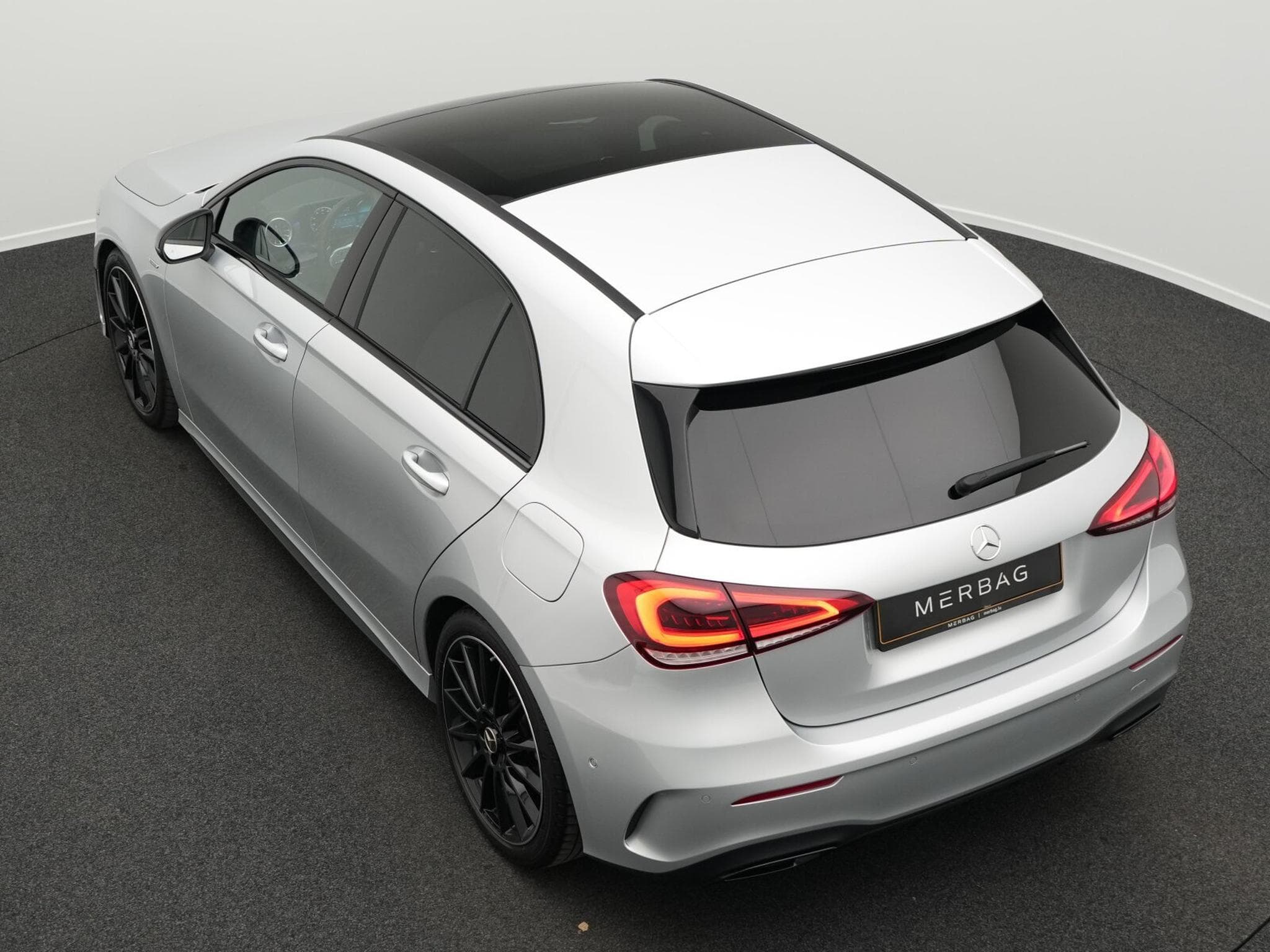 Mercedes A 200 AMG-Line Pano+Multi+19"+Ambi (2022) - Foto 11