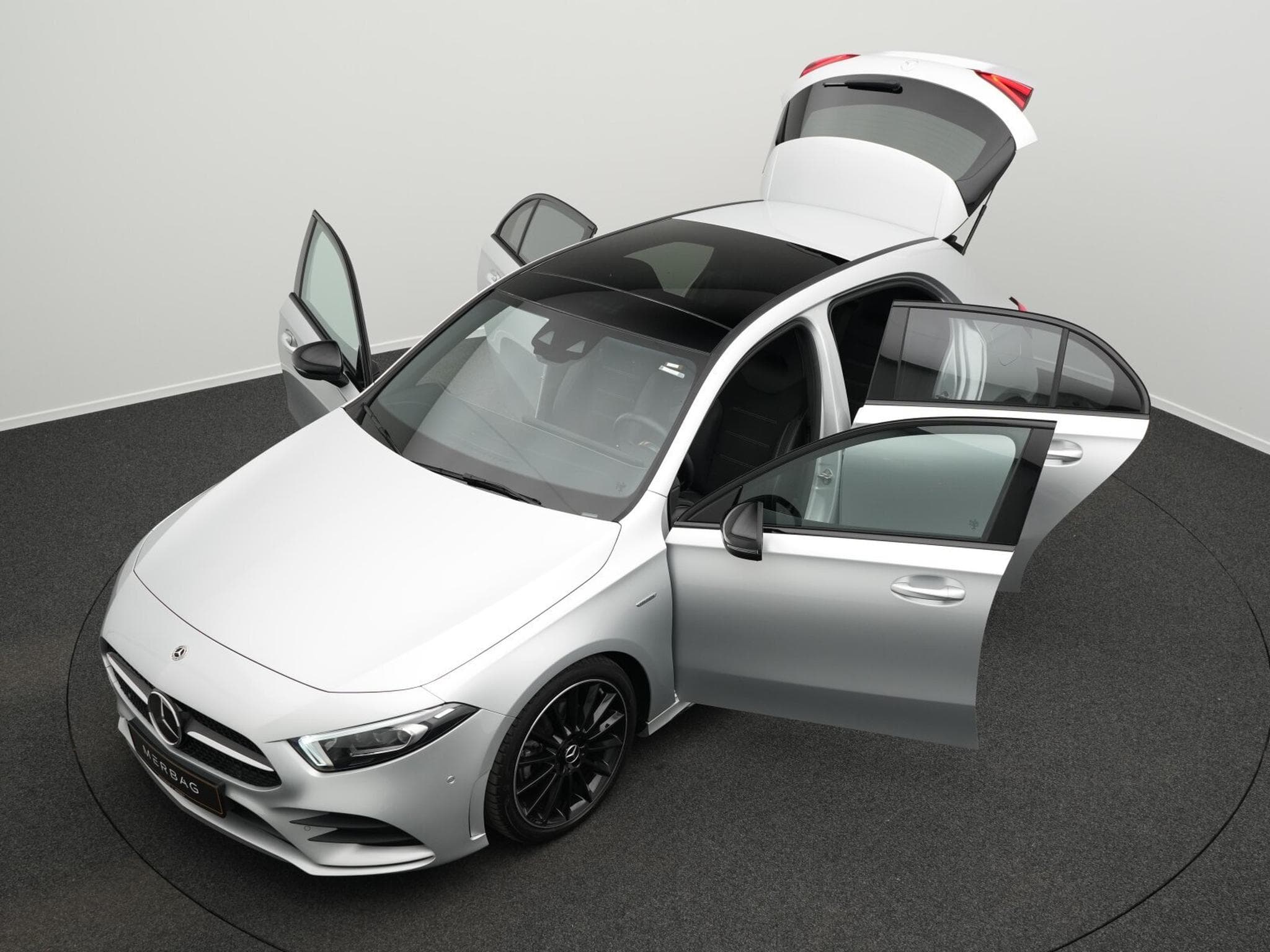 Mercedes A 200 AMG-Line Pano+Multi+19"+Ambi (2022) - Foto 12