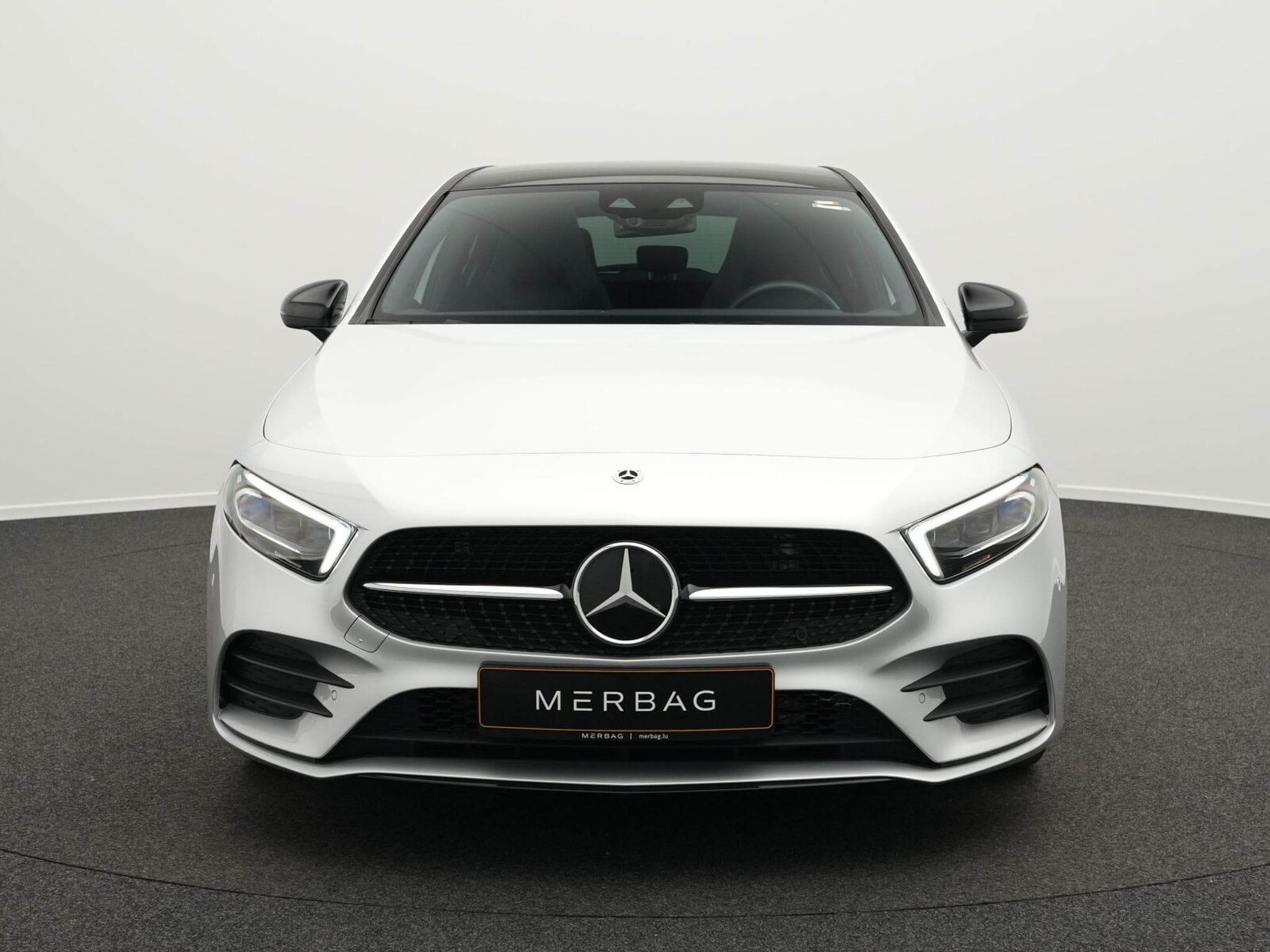 Mercedes A 200 AMG-Line Pano+Multi+19"+Ambi (2022) - Foto 2