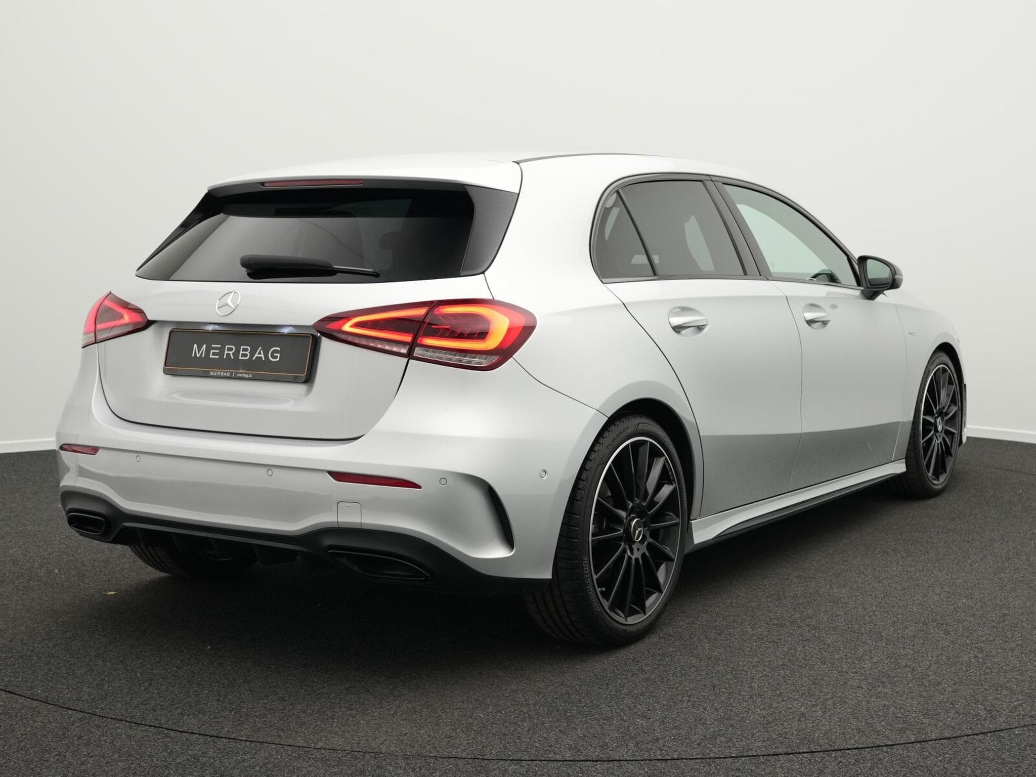 Mercedes A 200 AMG-Line Pano+Multi+19"+Ambi (2022) - Foto 3