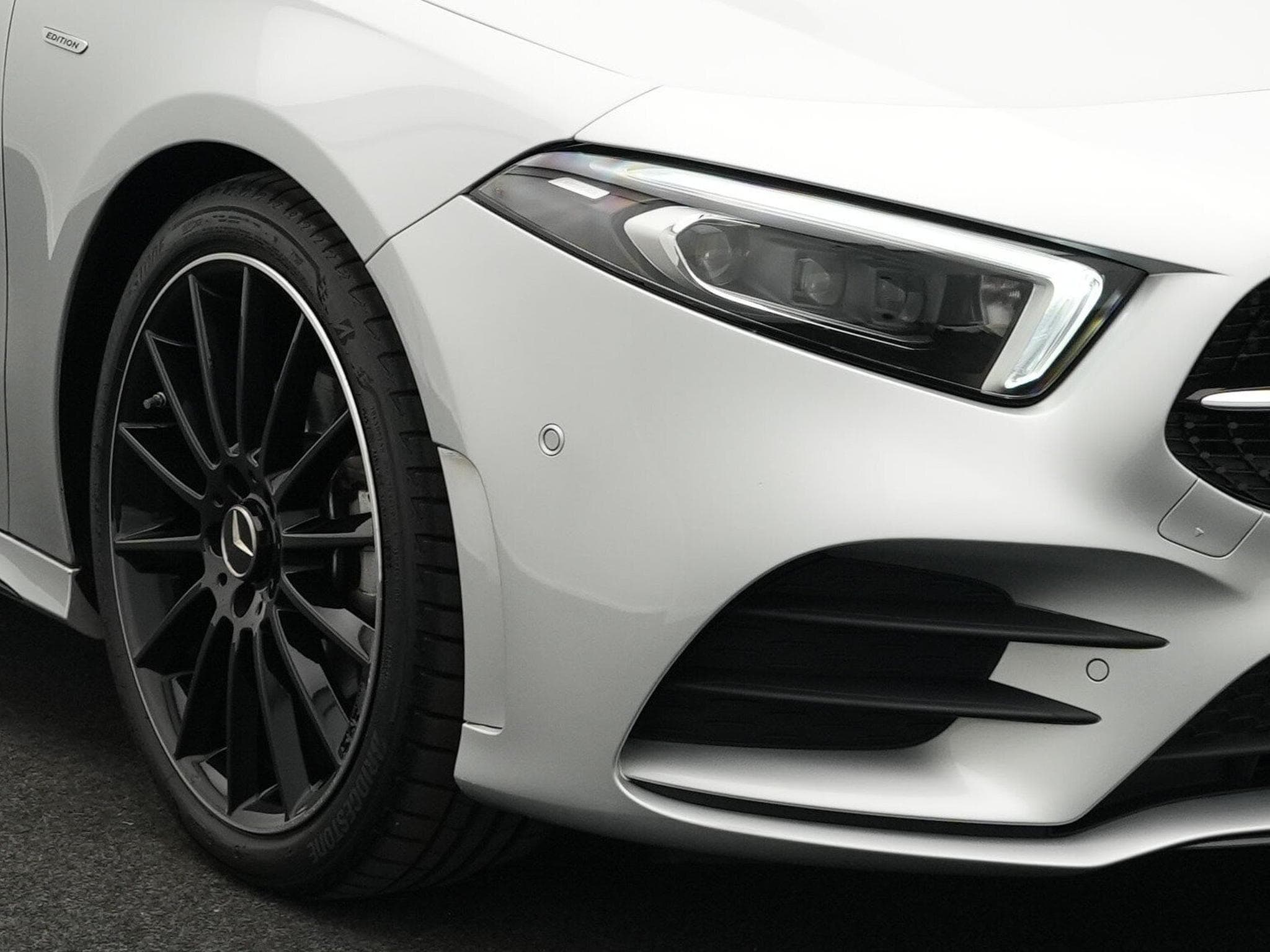 Mercedes A 200 AMG-Line Pano+Multi+19"+Ambi (2022) - Foto 7