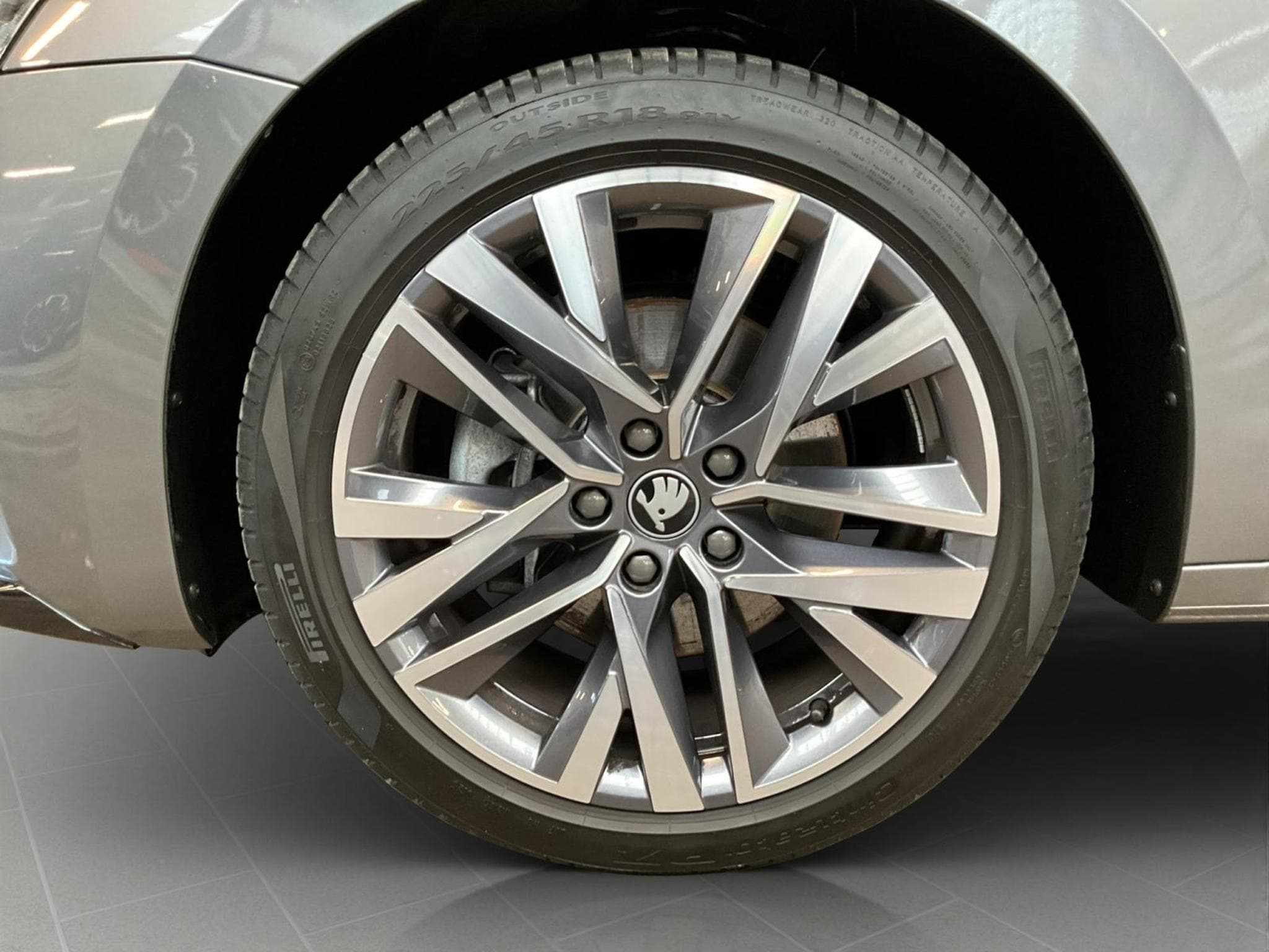 Skoda Octavia Combi+Sportline+DSG+Pano+AHK (2025) - Foto 8