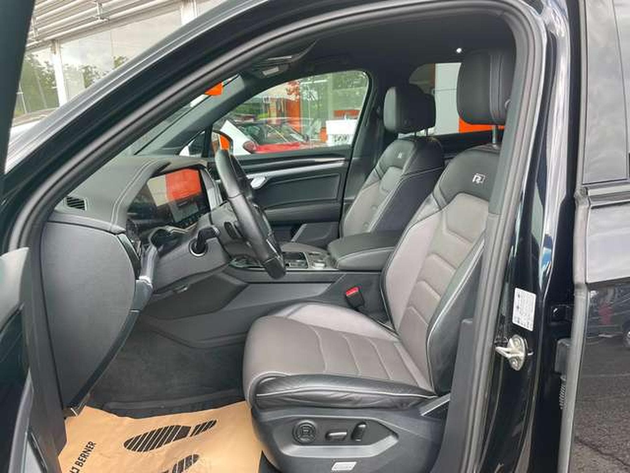 VW Touareg 3.0 V6 4Motion R-Line JUSQU'A 36 MOIS DE GARANTIE (2021) - Photo 12