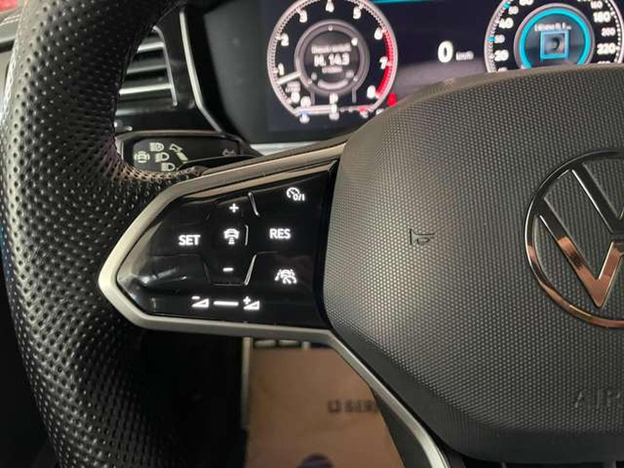 VW Touareg 3.0 V6 4Motion R-Line JUSQU'A 36 MOIS DE GARANTIE (2021) - Photo 16