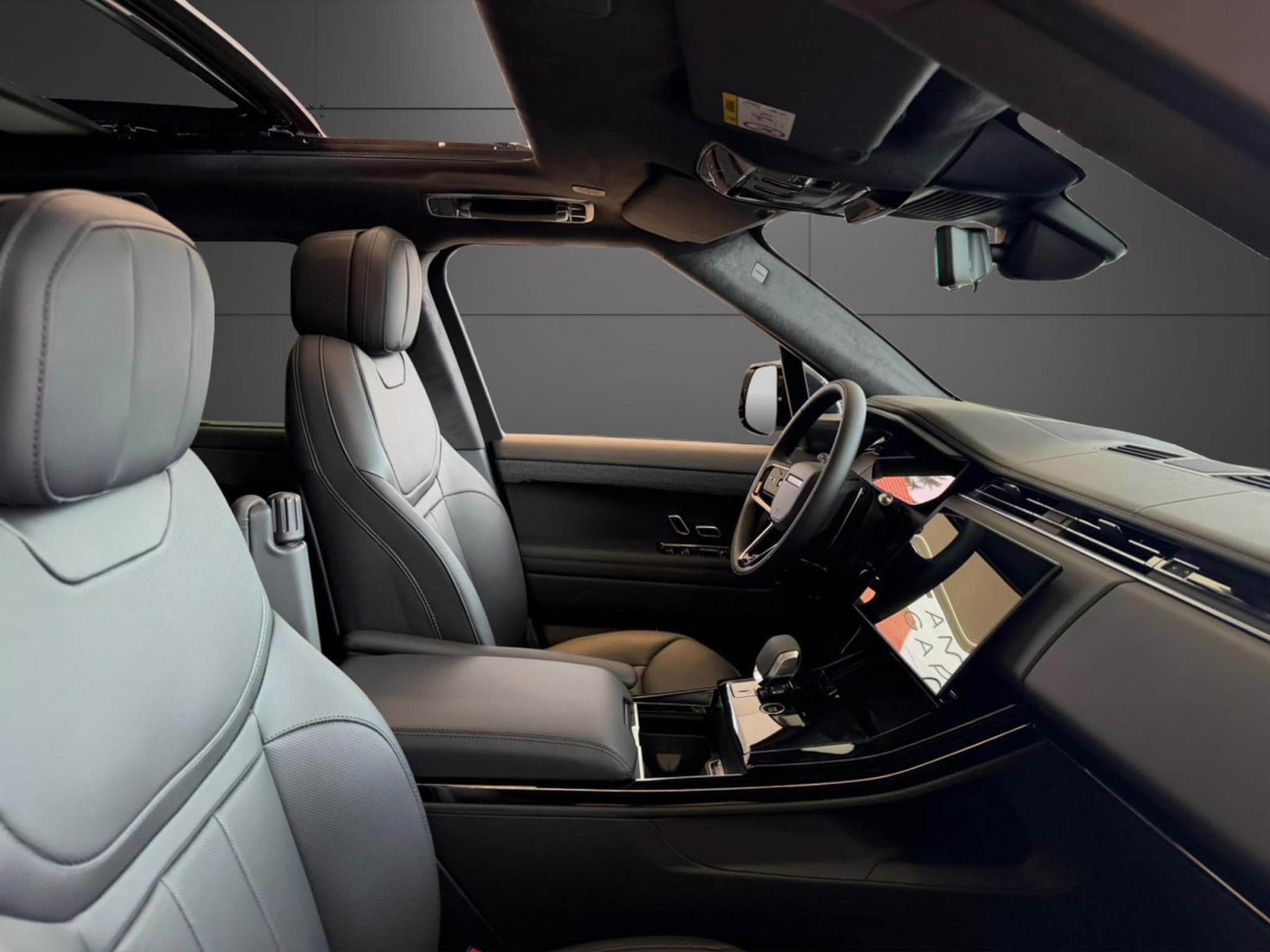 Land-Rover Range Rover Sport P530 V8 AUTOBIOGRAPHY AWD SV BESPOKE/ BORASCO GREY (2026) - Photo 4