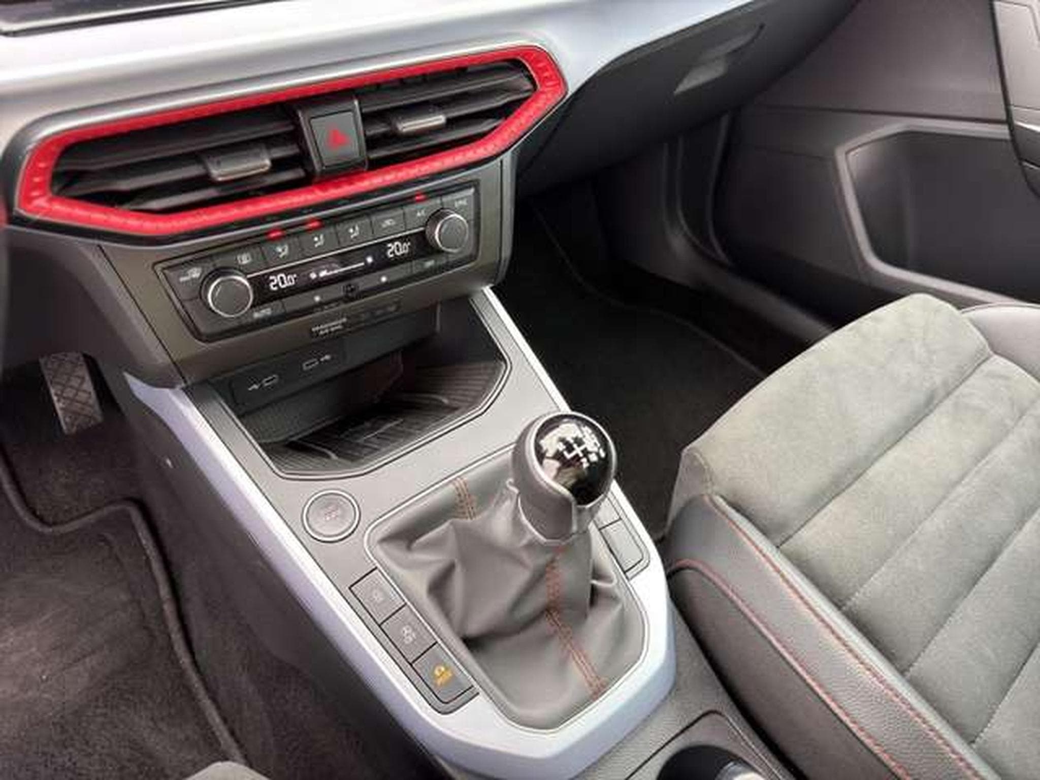 SEAT Arona FR/Voll-LED/PDC/Kamera/ACC/Kessy (2022) - Photo 15