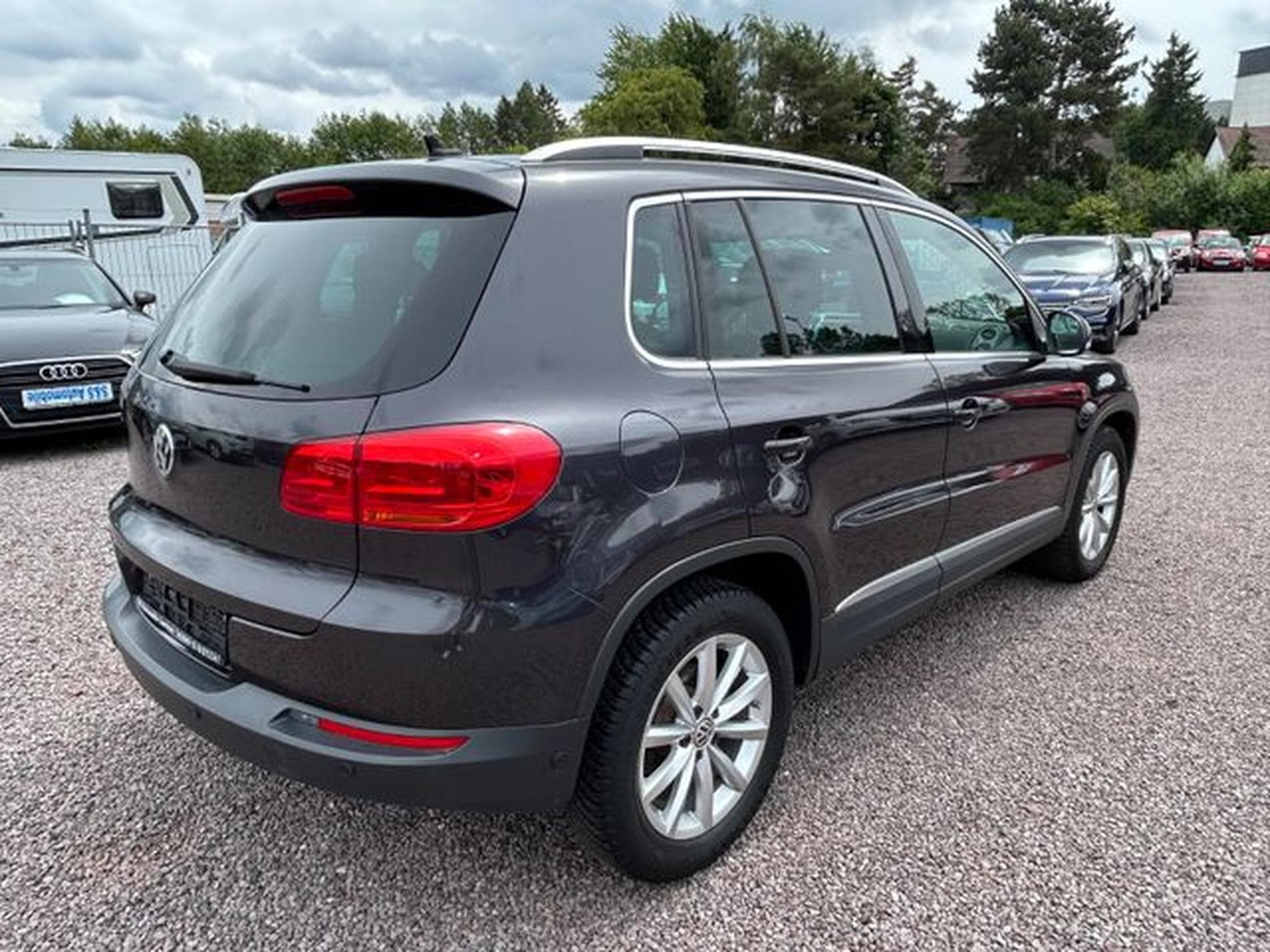 VW Tiguan Tiguan Lounge Sport &amp; Style BMT *Bi-Xenon*Navi* (2015) - Photo 4