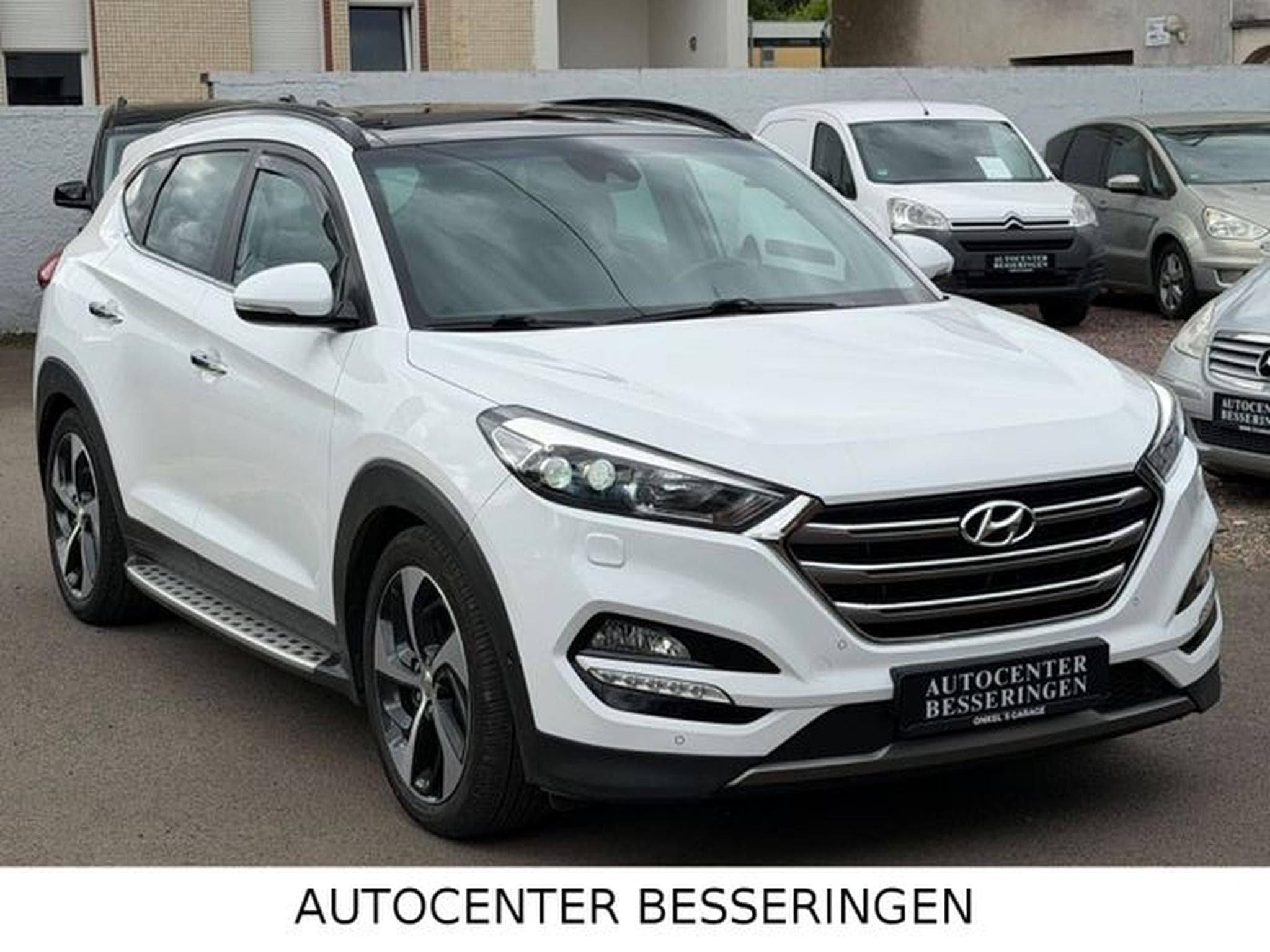 Hyundai TUCSON Tucson 25 Jahre 4WD * PANORAMA * LED * (2016) - Foto 2