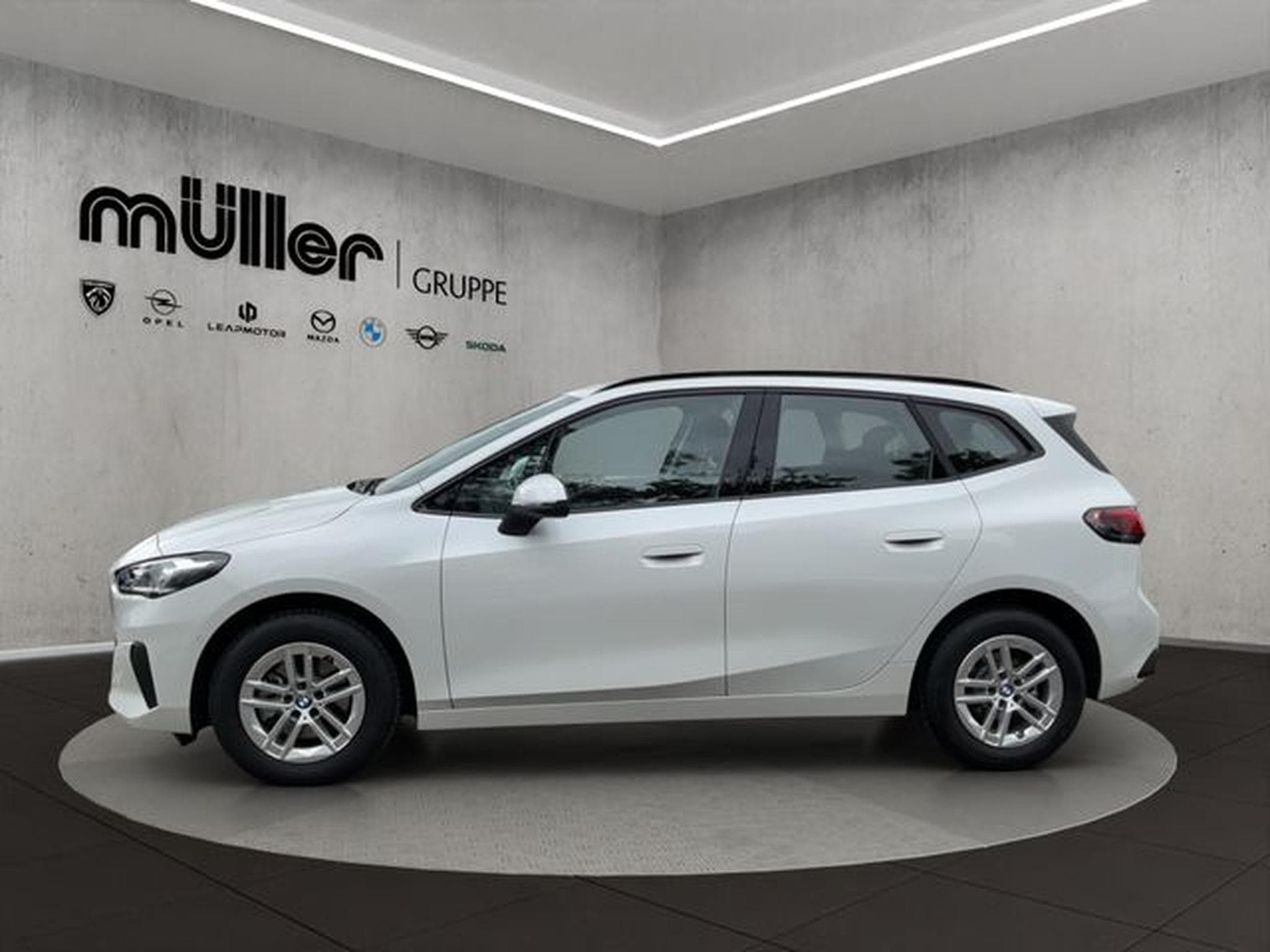 BMW 216 216i ACTIVE TOURER AUTOMATIK LED DRIV ASSIST KOM (2024) - Foto 3