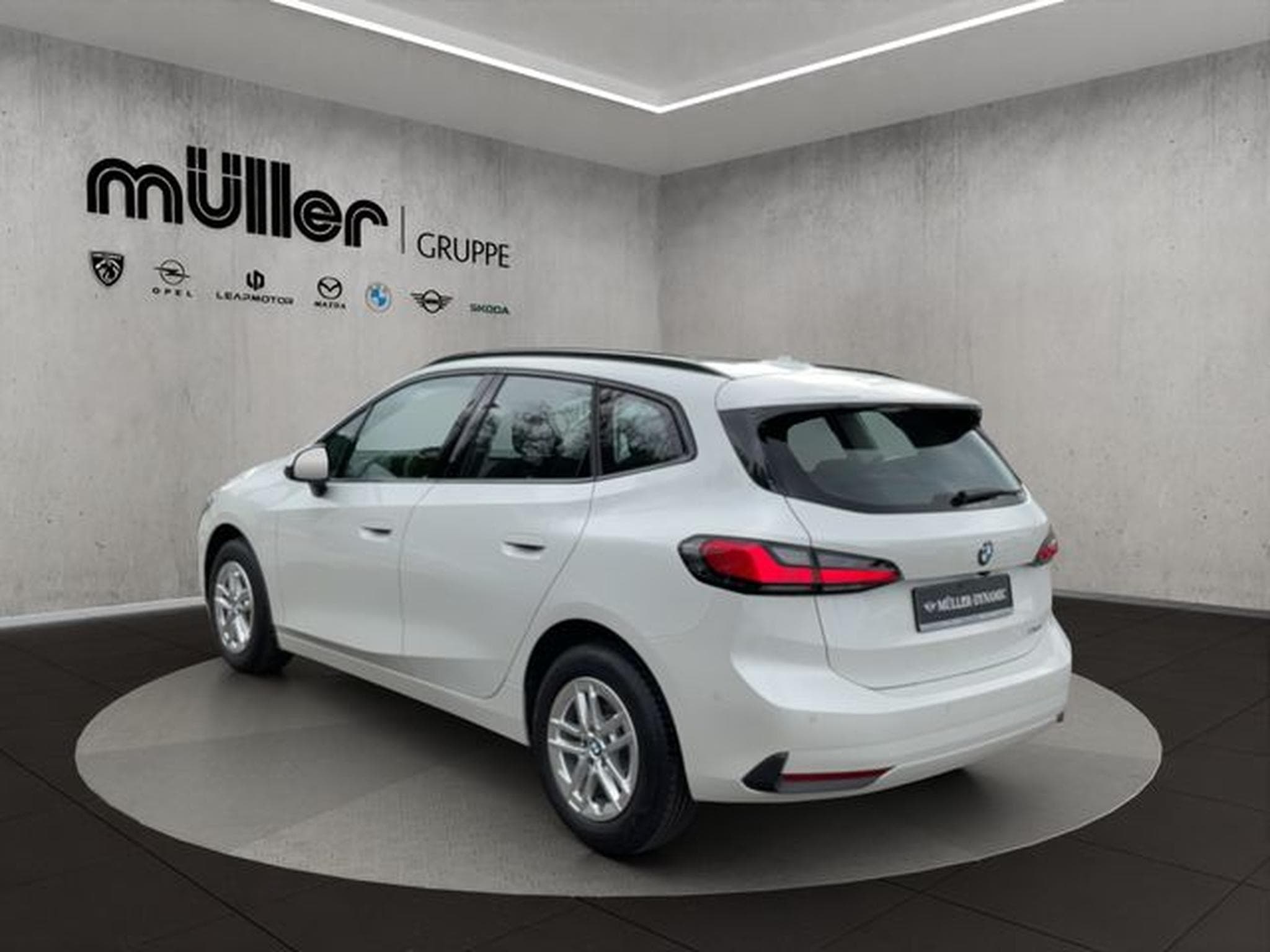 BMW 216 216i ACTIVE TOURER AUTOMATIK LED DRIV ASSIST KOM (2024) - Foto 4